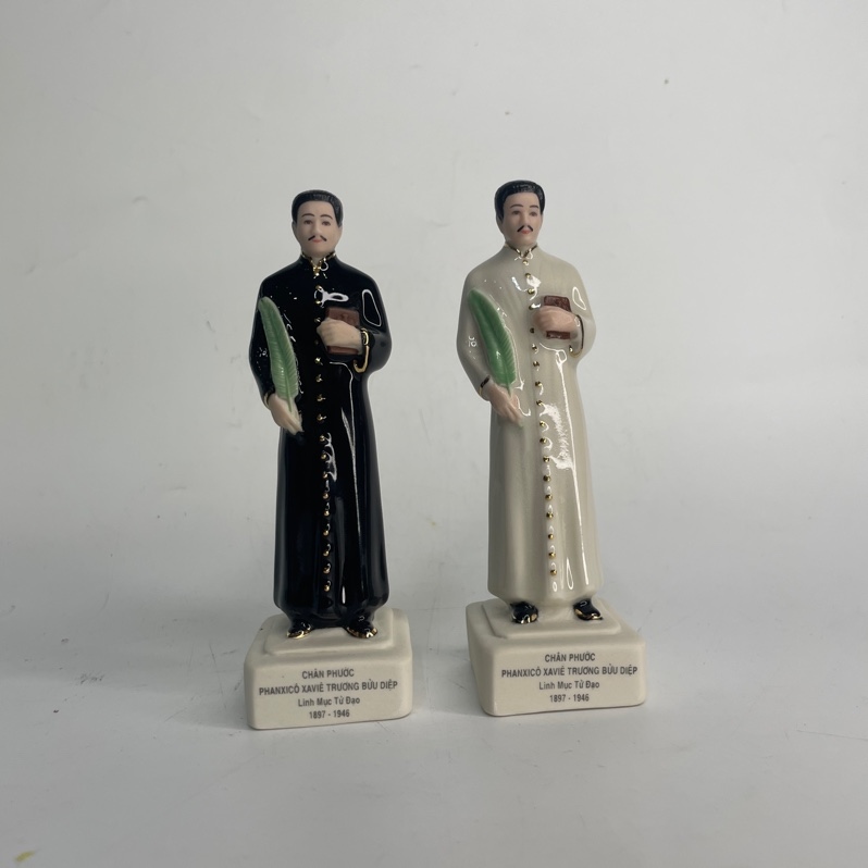 Tượng sứ Chân Phước Trương Bửu Diệp 13cm_thumbnail_1