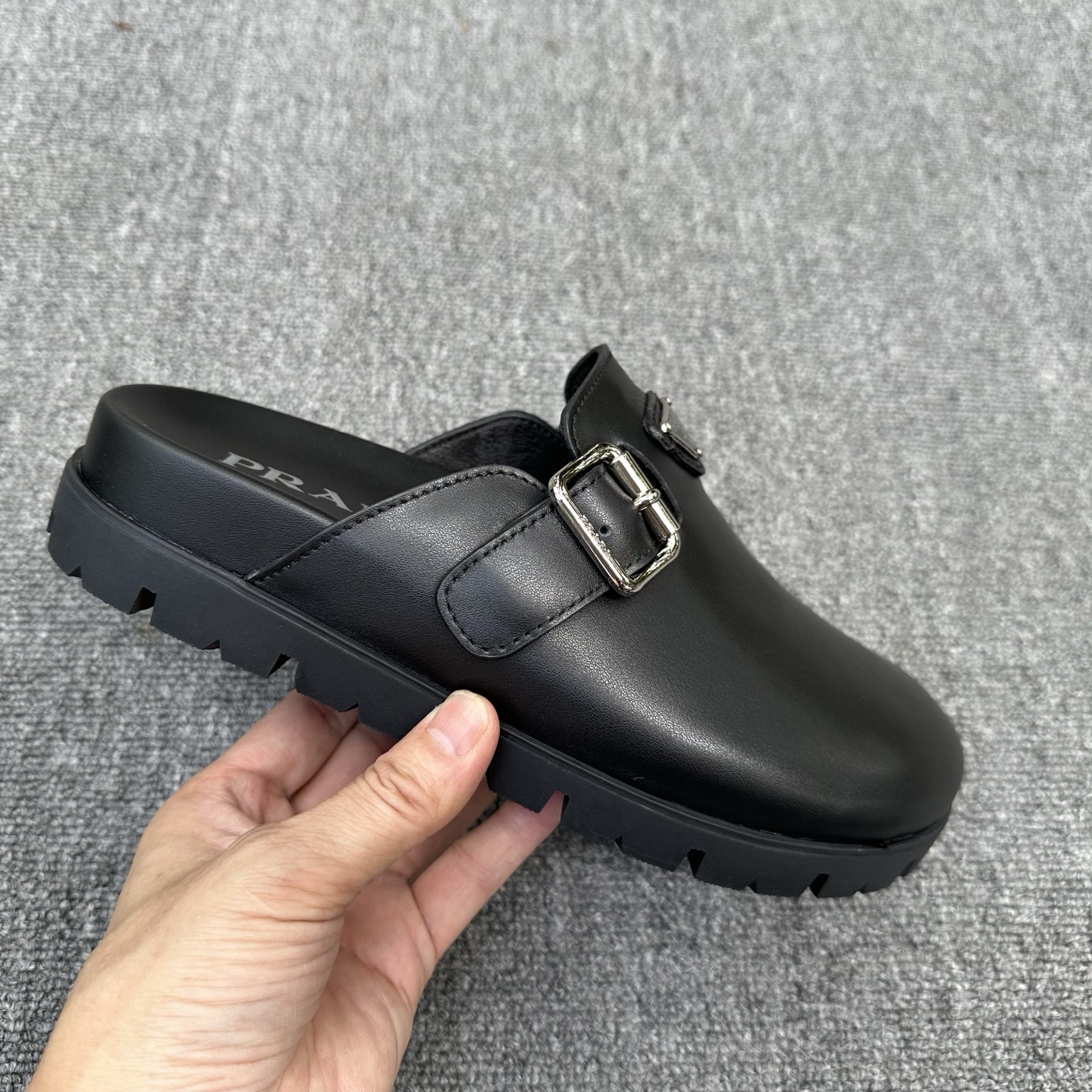 Sục PRADA_thumbnail_6