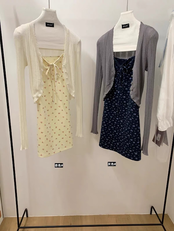 Lucas - Set váy hai dây dáng ngắn buộc nơ ngực + áo khoác cardigan len ENEN_thumbnail_1