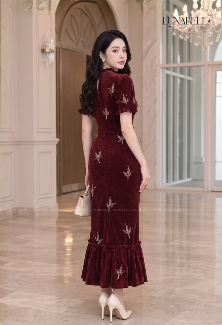 Váy nhung dài đính đá ZELVIA màu ĐỎ_thumbnail_2