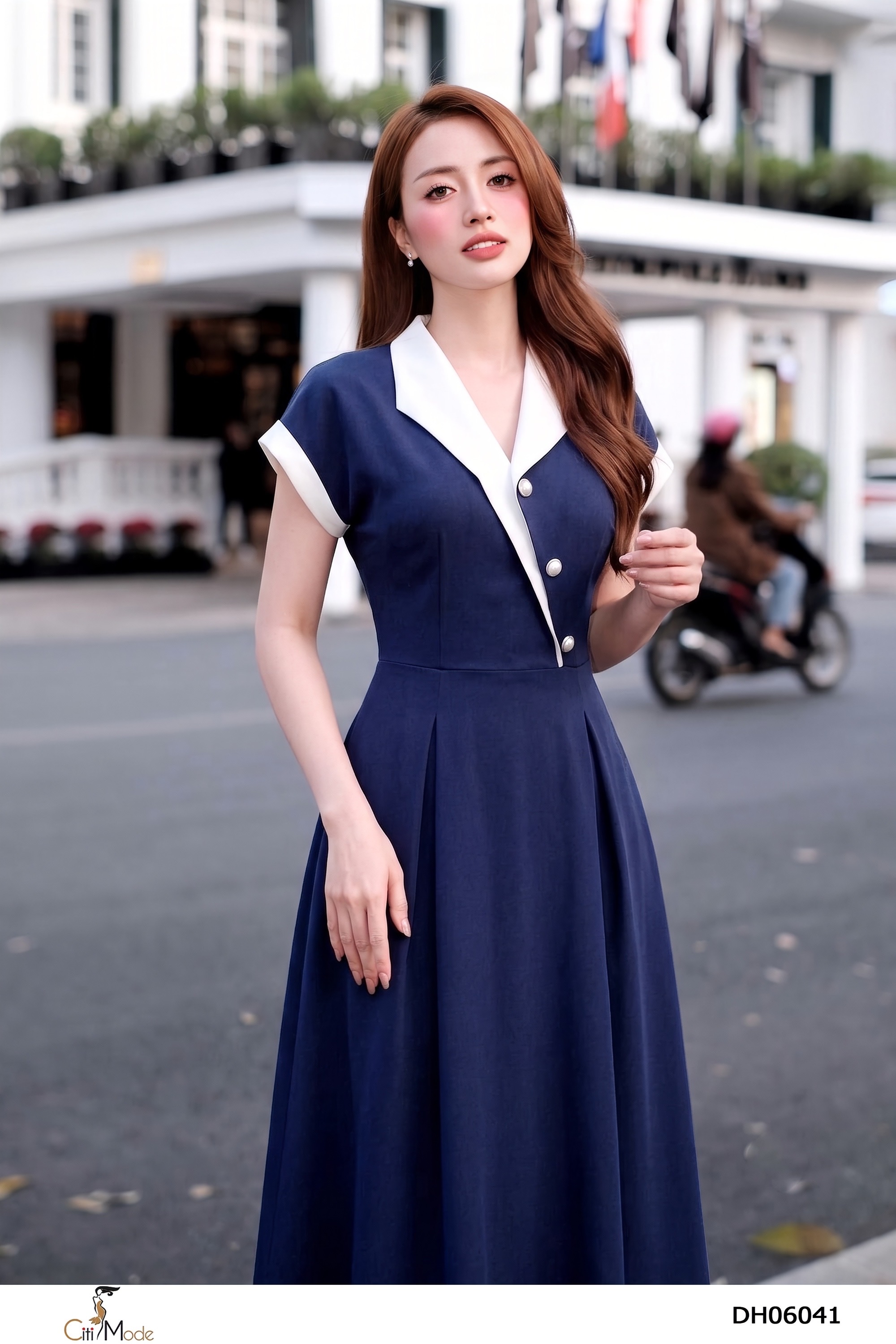 Đầm xòe tím than phối trắng cổ V tay chờm_thumbnail_4