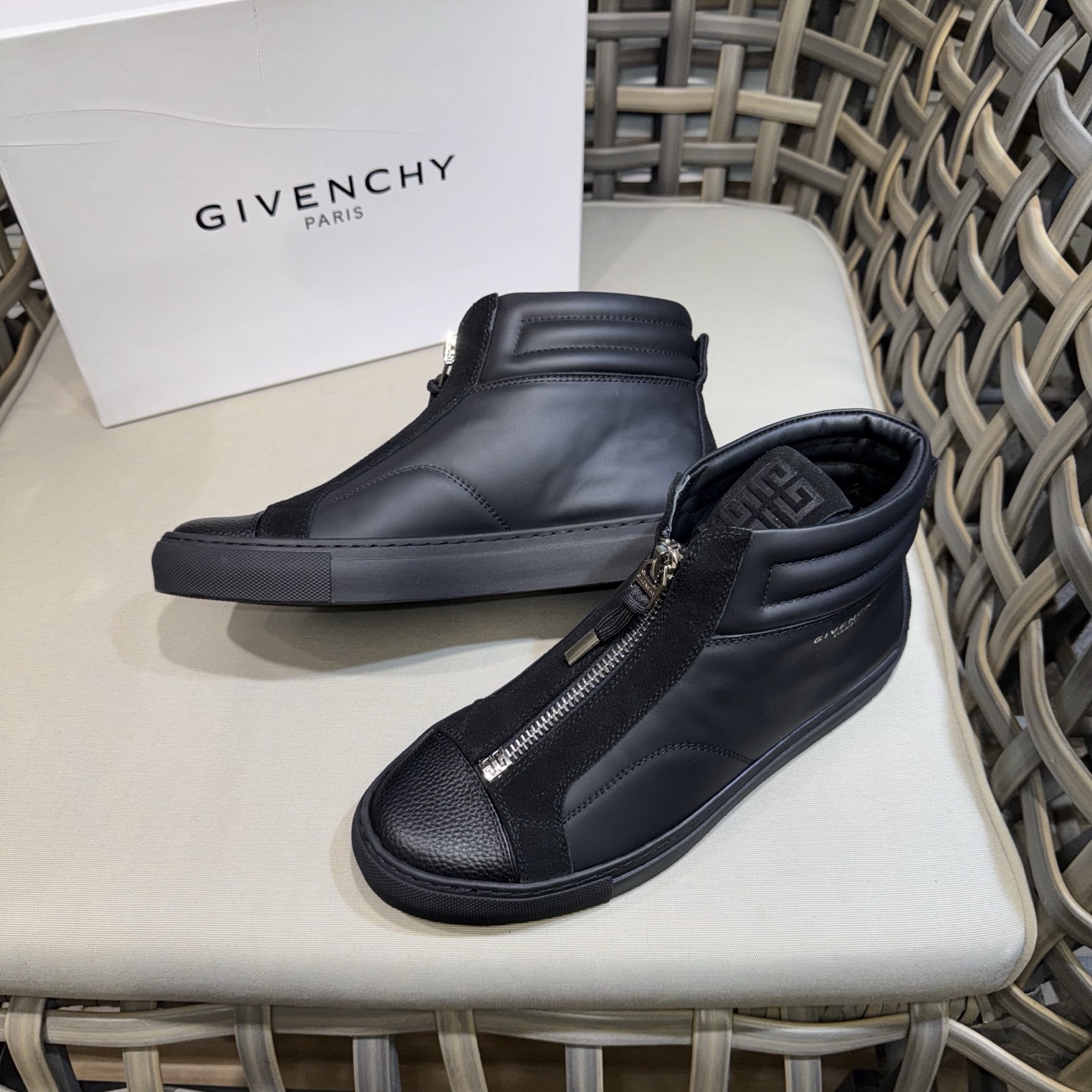 Giày Givenchy_thumbnail_4