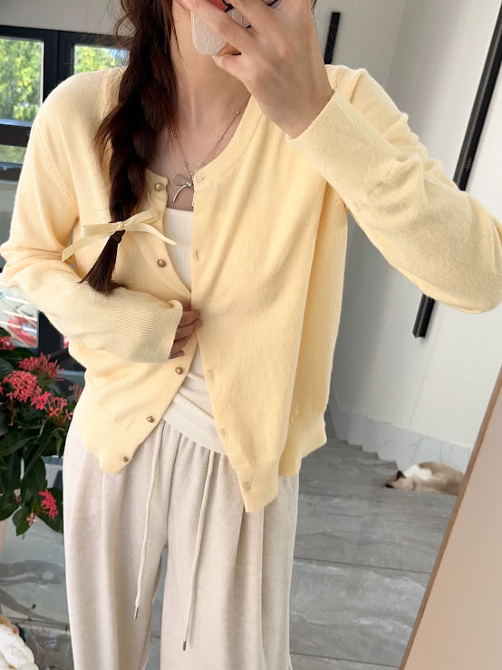 Lucas - Áo len cardigan cổ tròn cài cúc basic