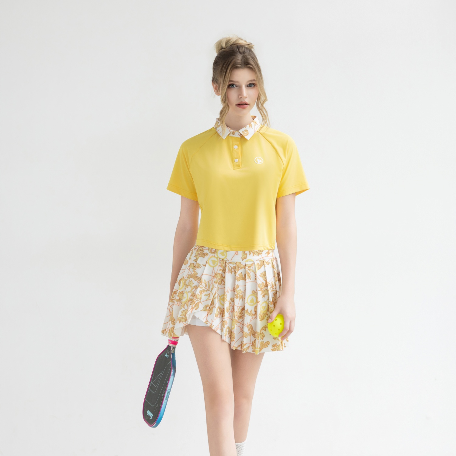Áo Polo Crop Top Phối Cổ In Họa Tiết - Vàng