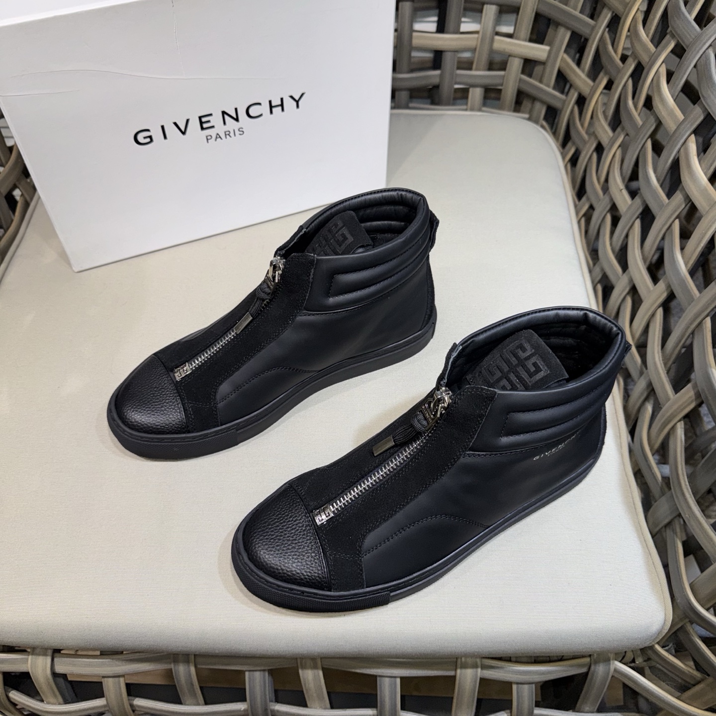 Giày Givenchy