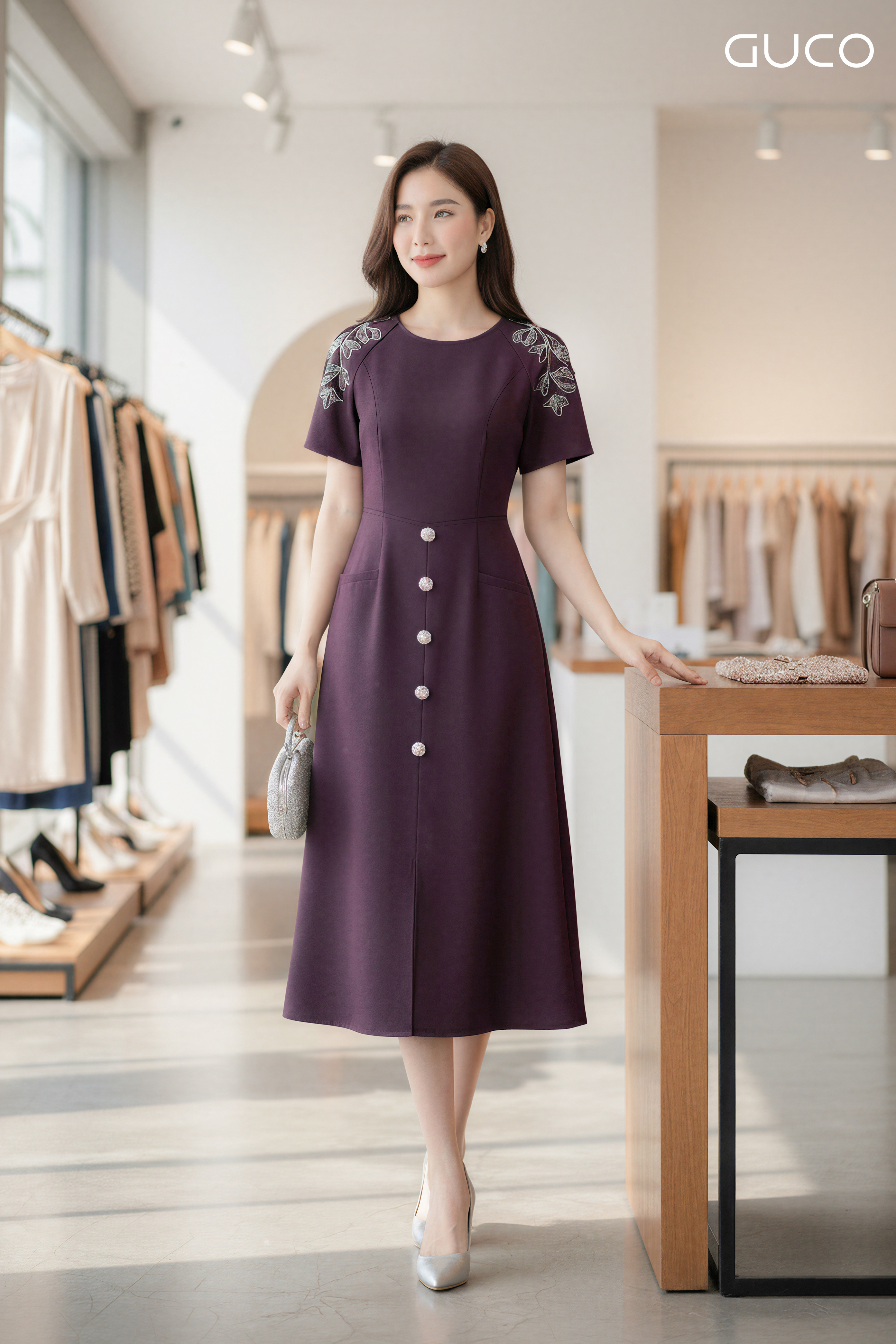 GUCO Đầm Suông Tím Thêu Vai Nhẹ Nhàng