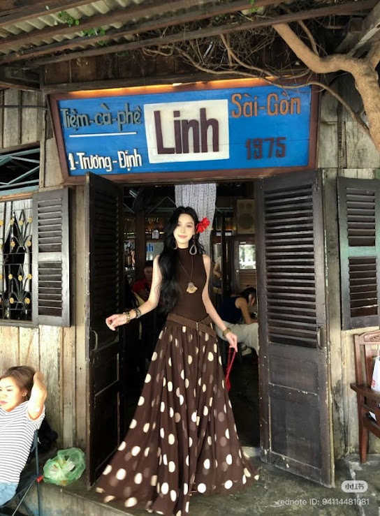 Lucas - Set áo thun zile cổ ôm + chân váy xòe chấn bi to + đai da