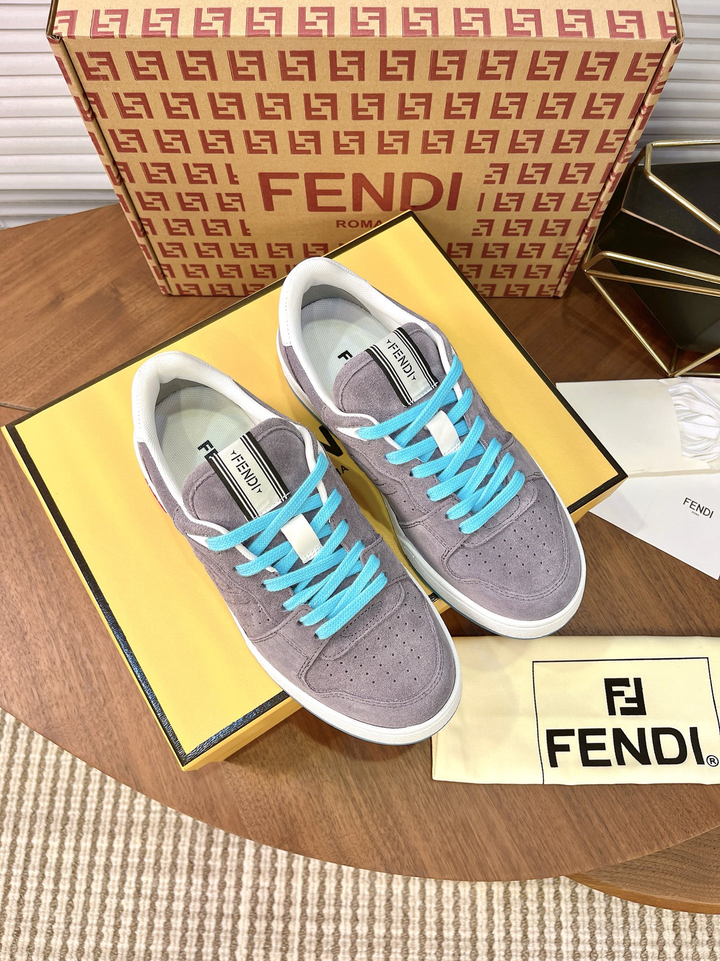 Giày Fendi