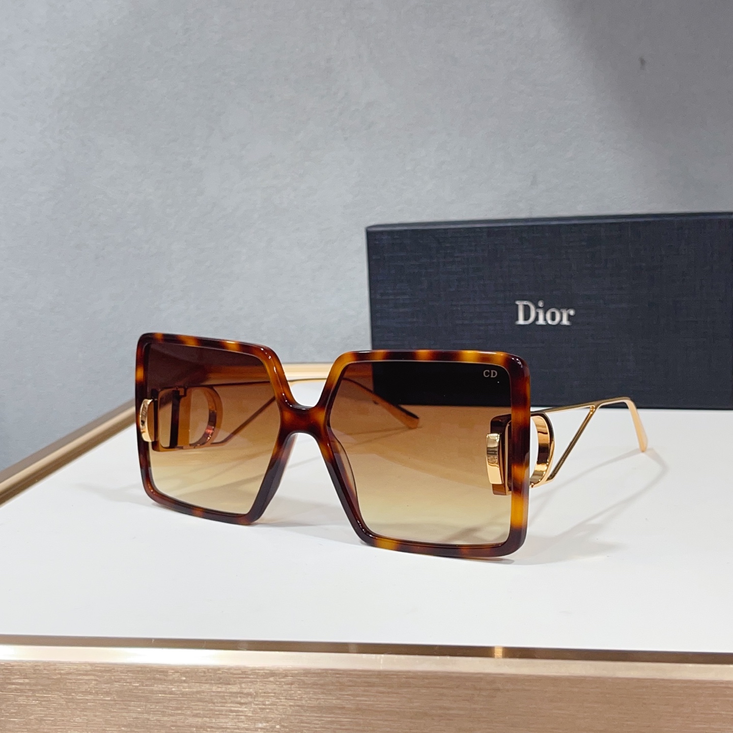 Kính dior_thumbnail_6