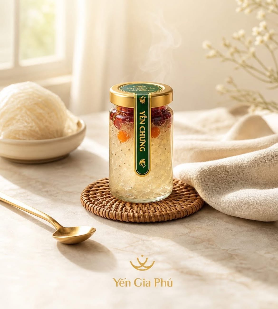 Yến Chưng Sẵn Và Yến Tự Chưng: Nên Chọn Loại Nào Cho Gia Đình