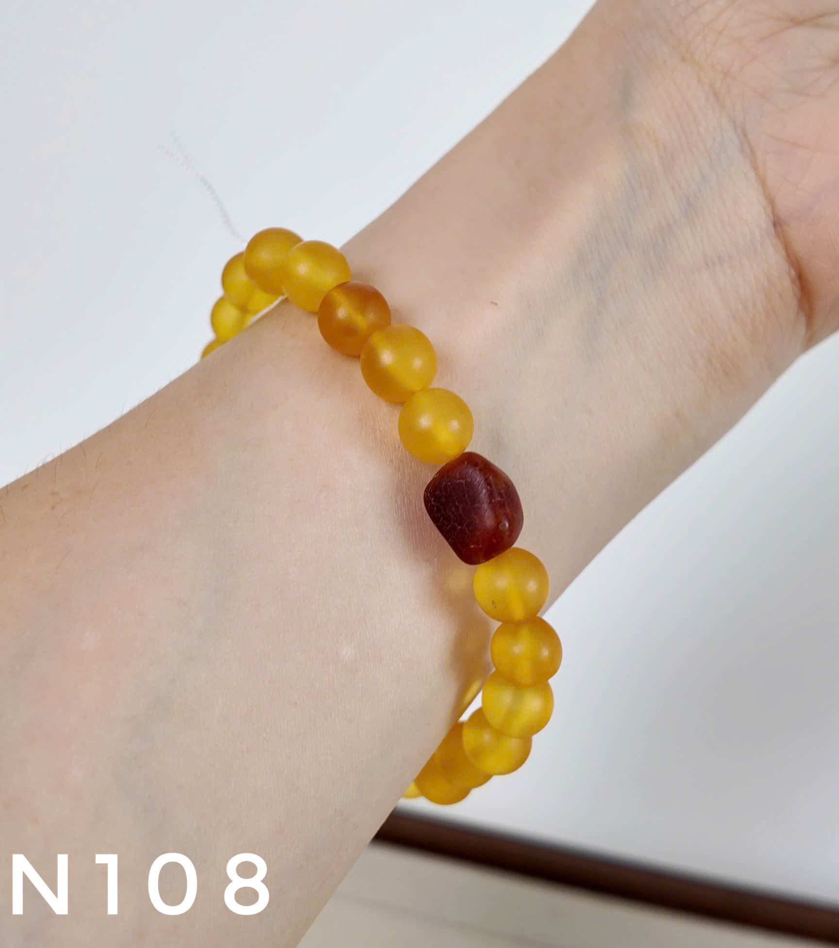Vòng Tay Hổ Phách Mật Lạp Mix Giọt Huyết Thô – N108_thumbnail_2