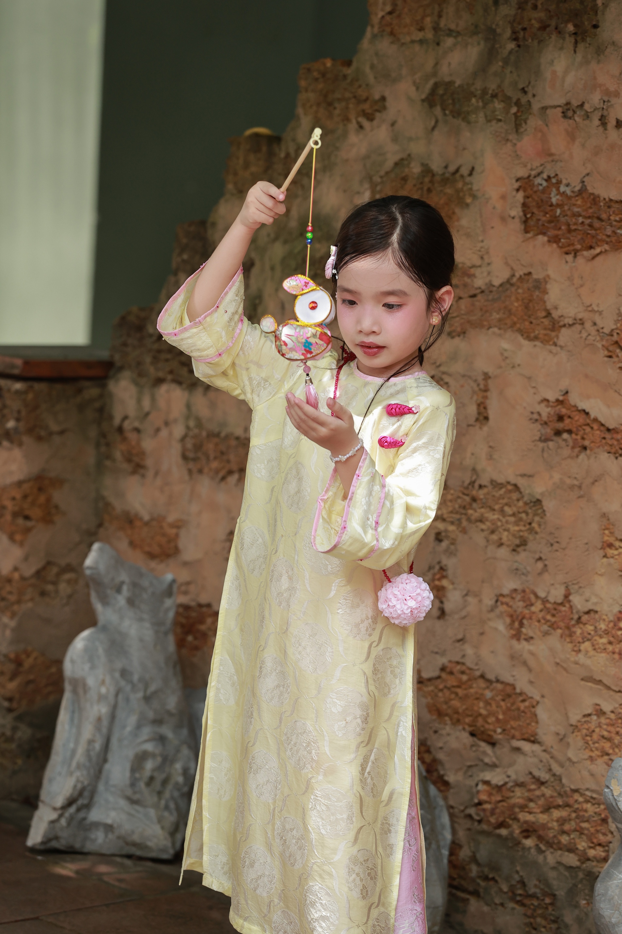 Như Vân - Áo Dài Bé Gái