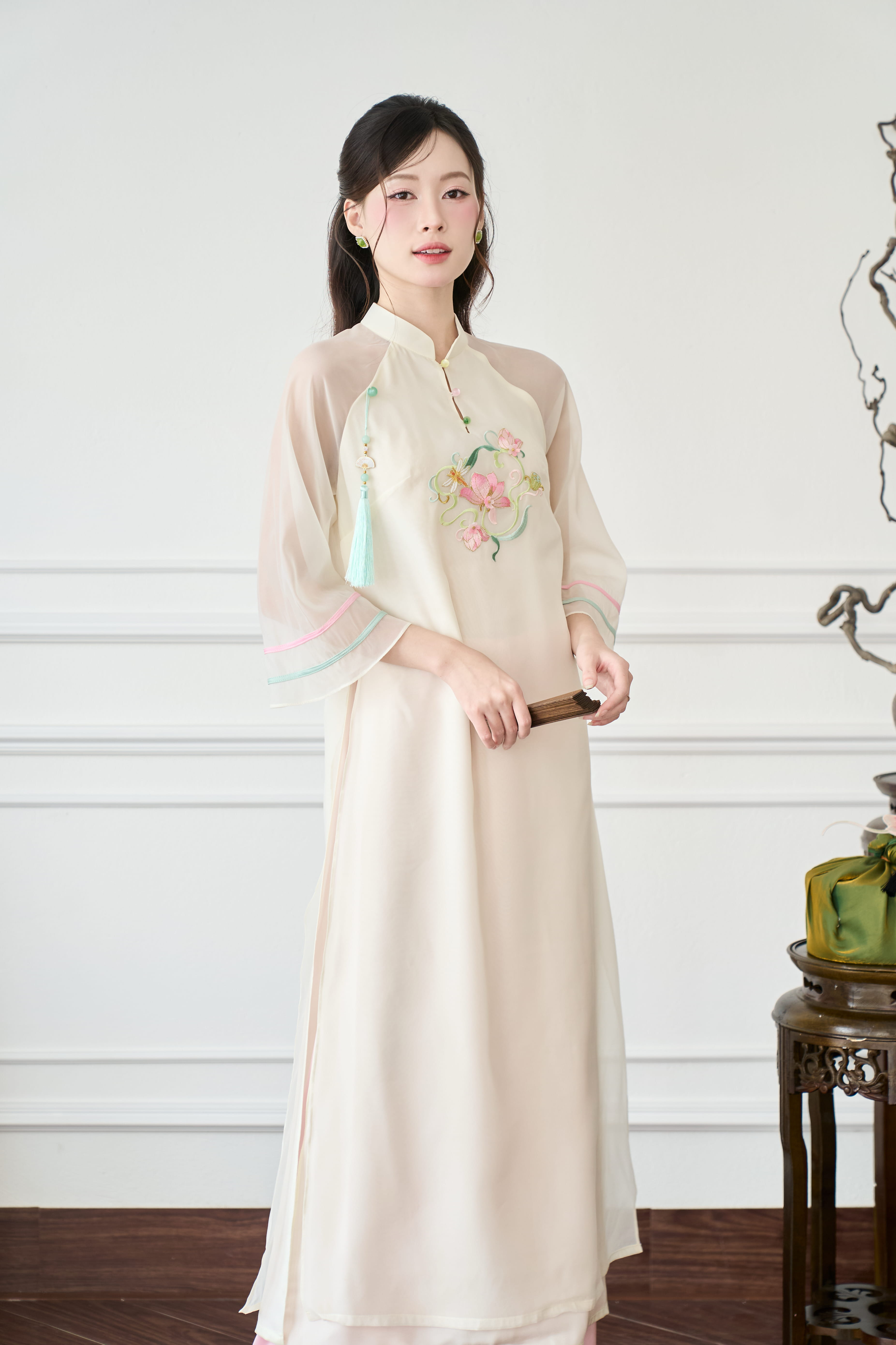 Áo dài Liên Châu_thumbnail_3