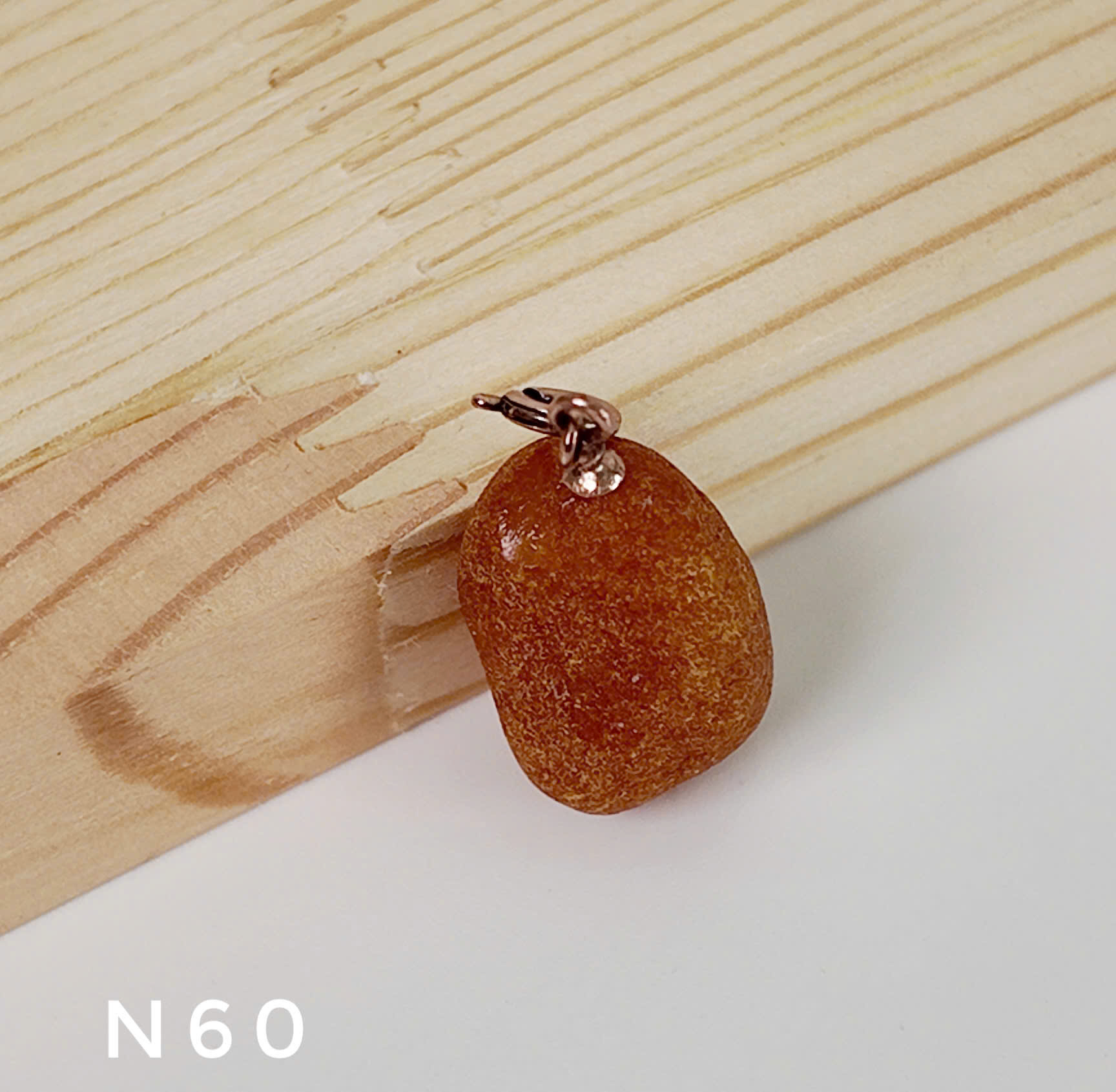 Mặt Dây Chuyền Hổ Phách Dáng Giọt Chốt Bạc - N60