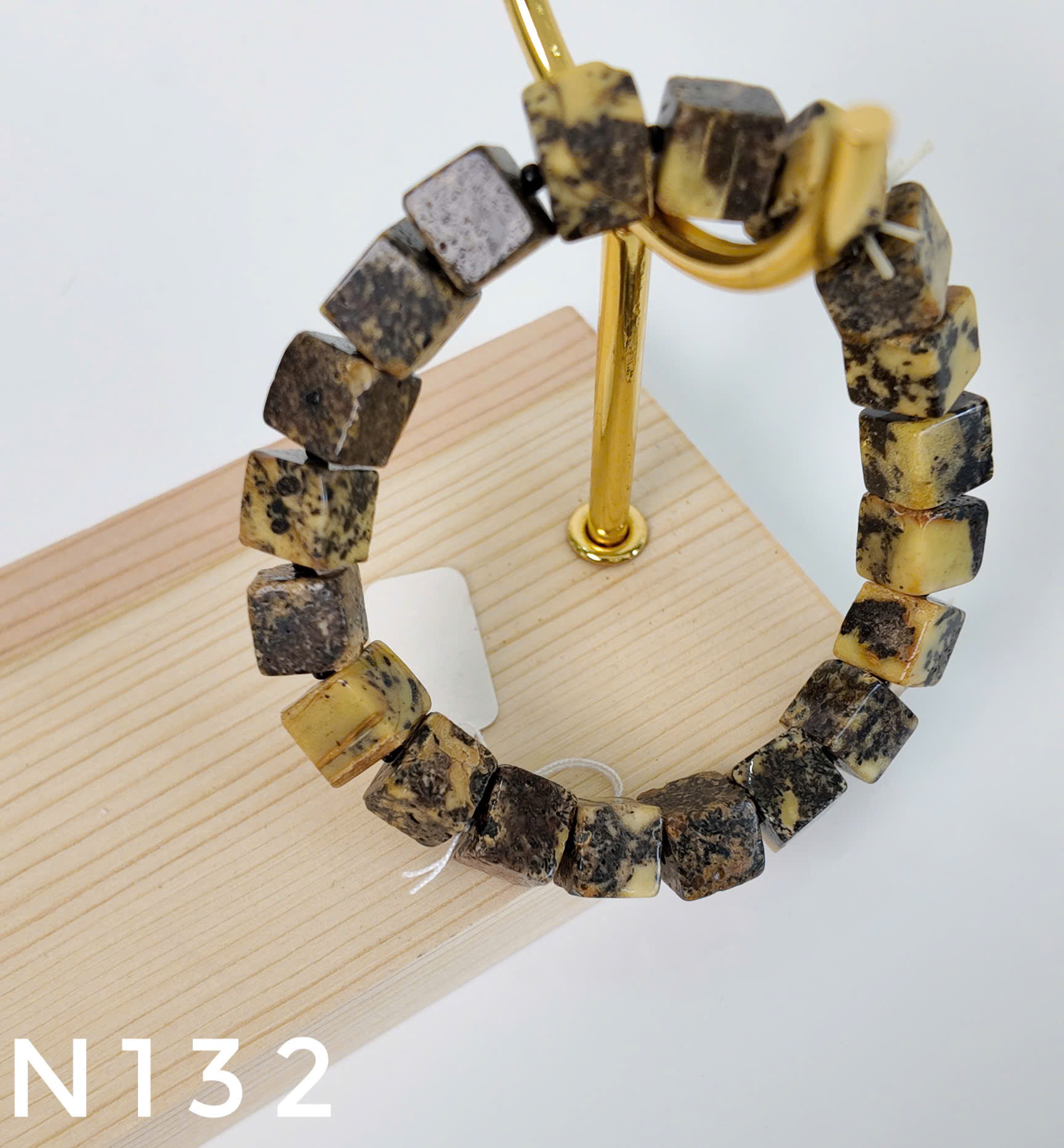 Vòng Tay Hổ Phách Rêu Đầm Lầy Dáng Rubik – N132