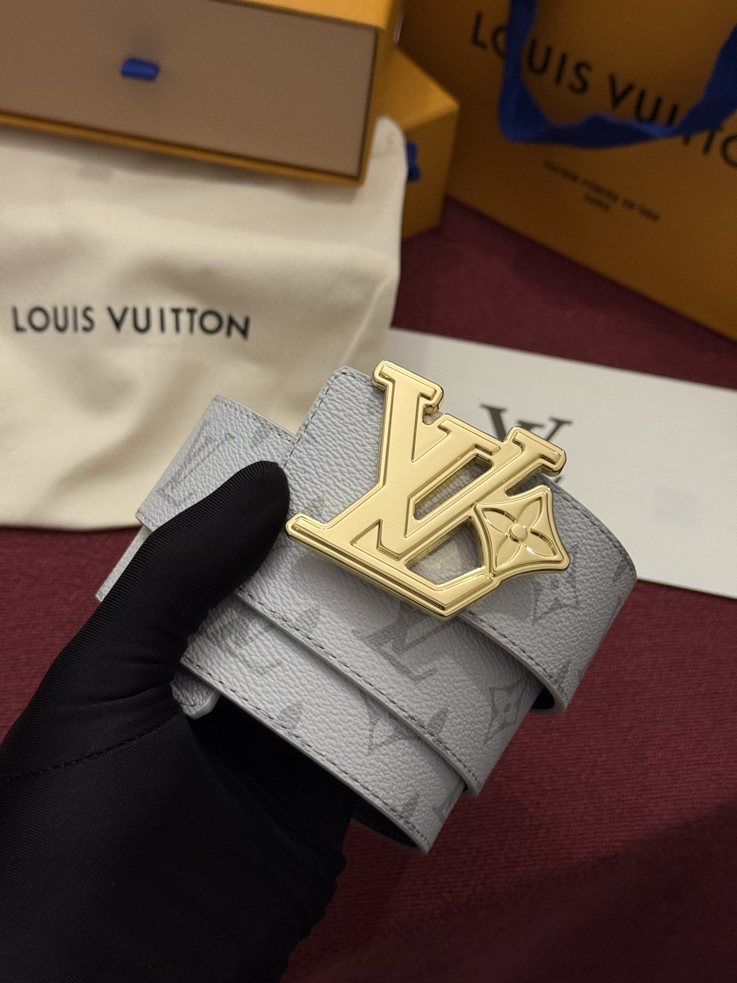 Belt LV