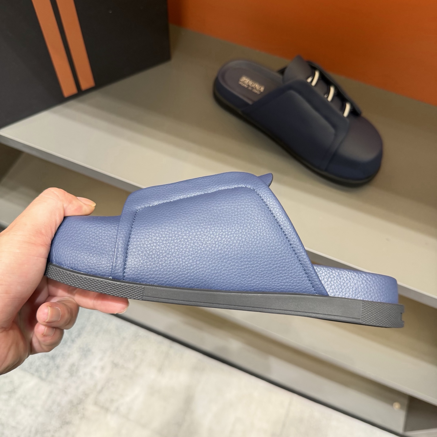 Sục Zegna_thumbnail_3