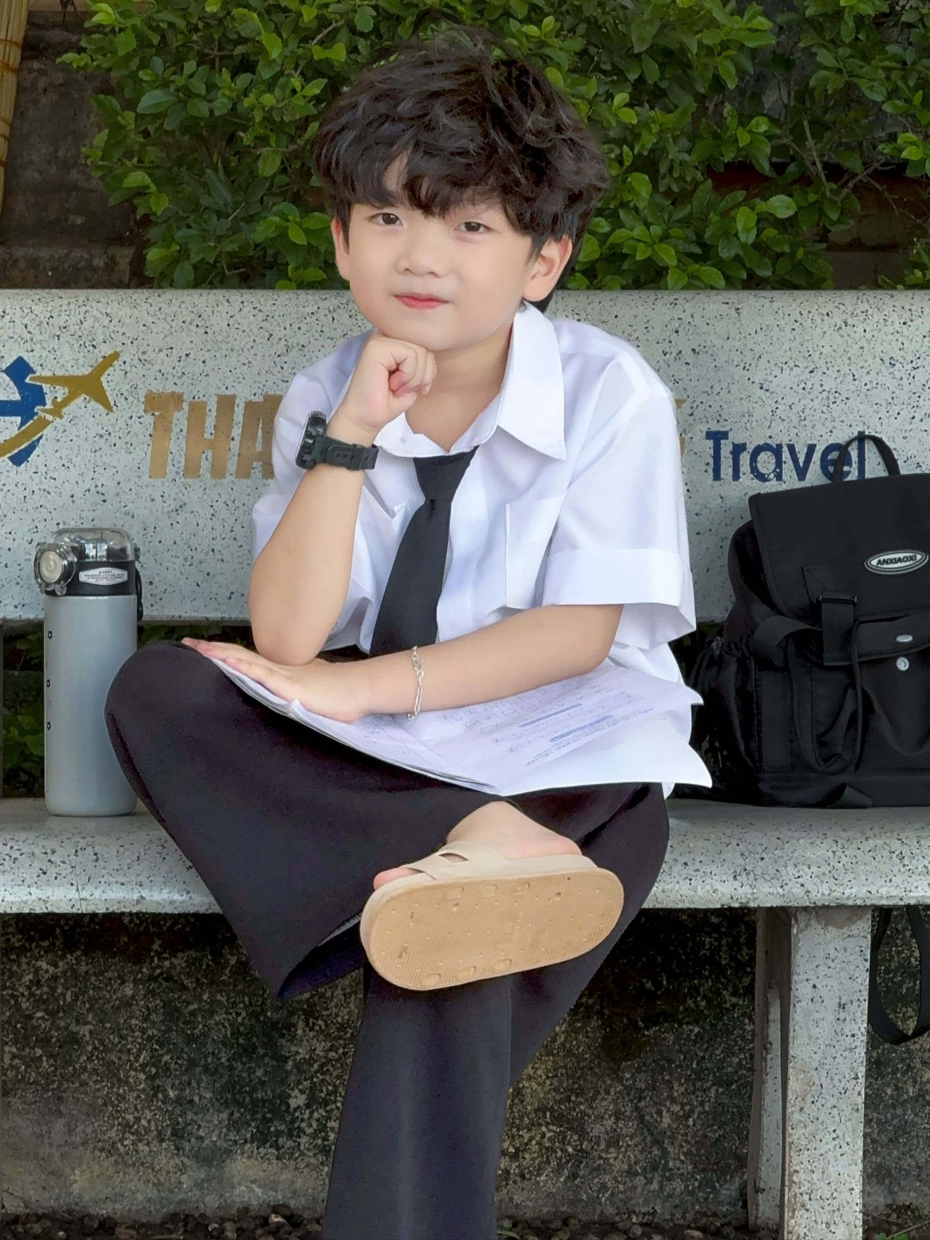 Áo Trắng Kem và Quần Sông Đen Cho Bé Đi Học Đi Chơi._thumbnail_4