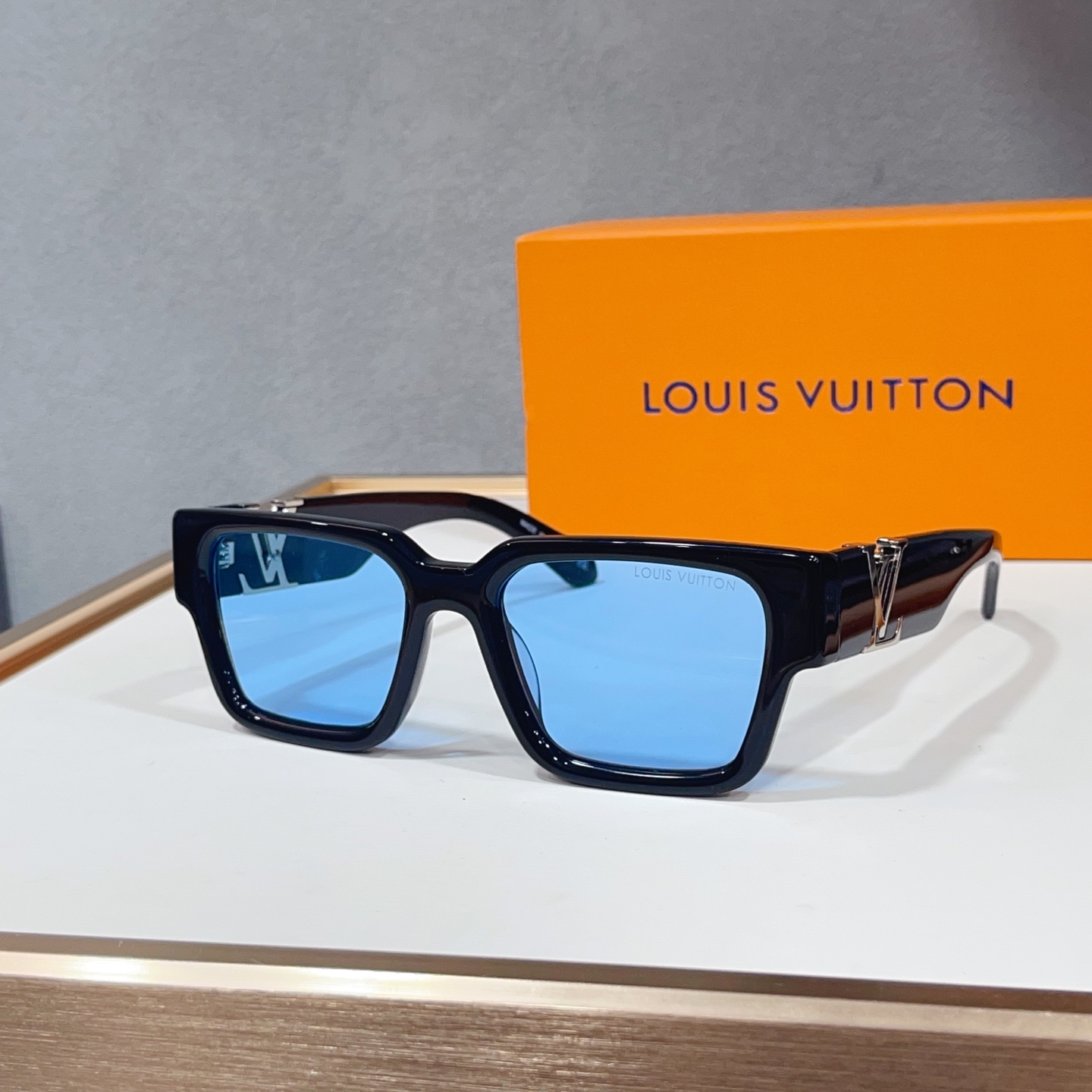 Kính LV_thumbnail_6