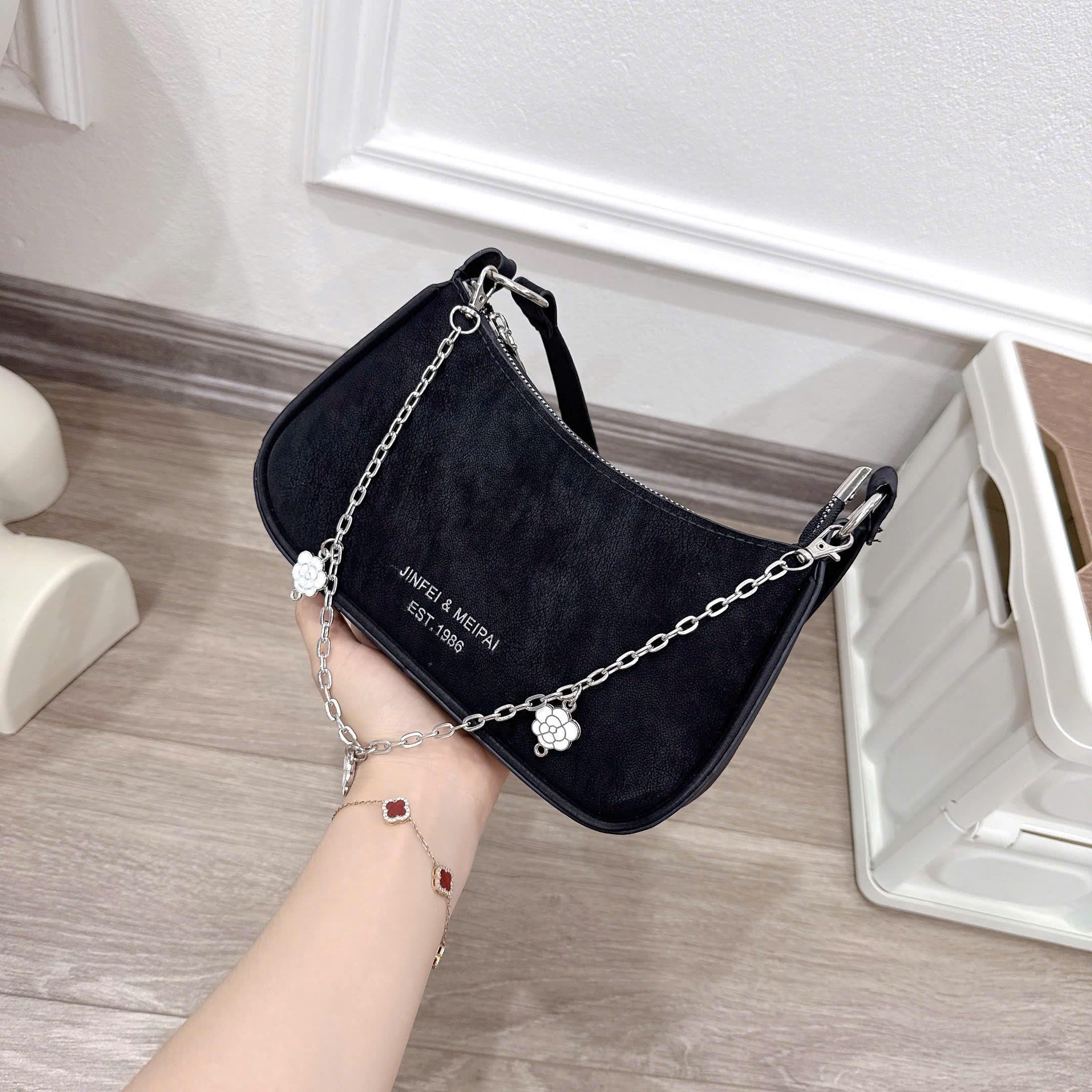 Túi Xách Nữ Chống Thấm Túi Đeo Vai Bán Nguyệt Phối Xích Charm Hoa Phong Cách Retro CUN412_thumbnail_3