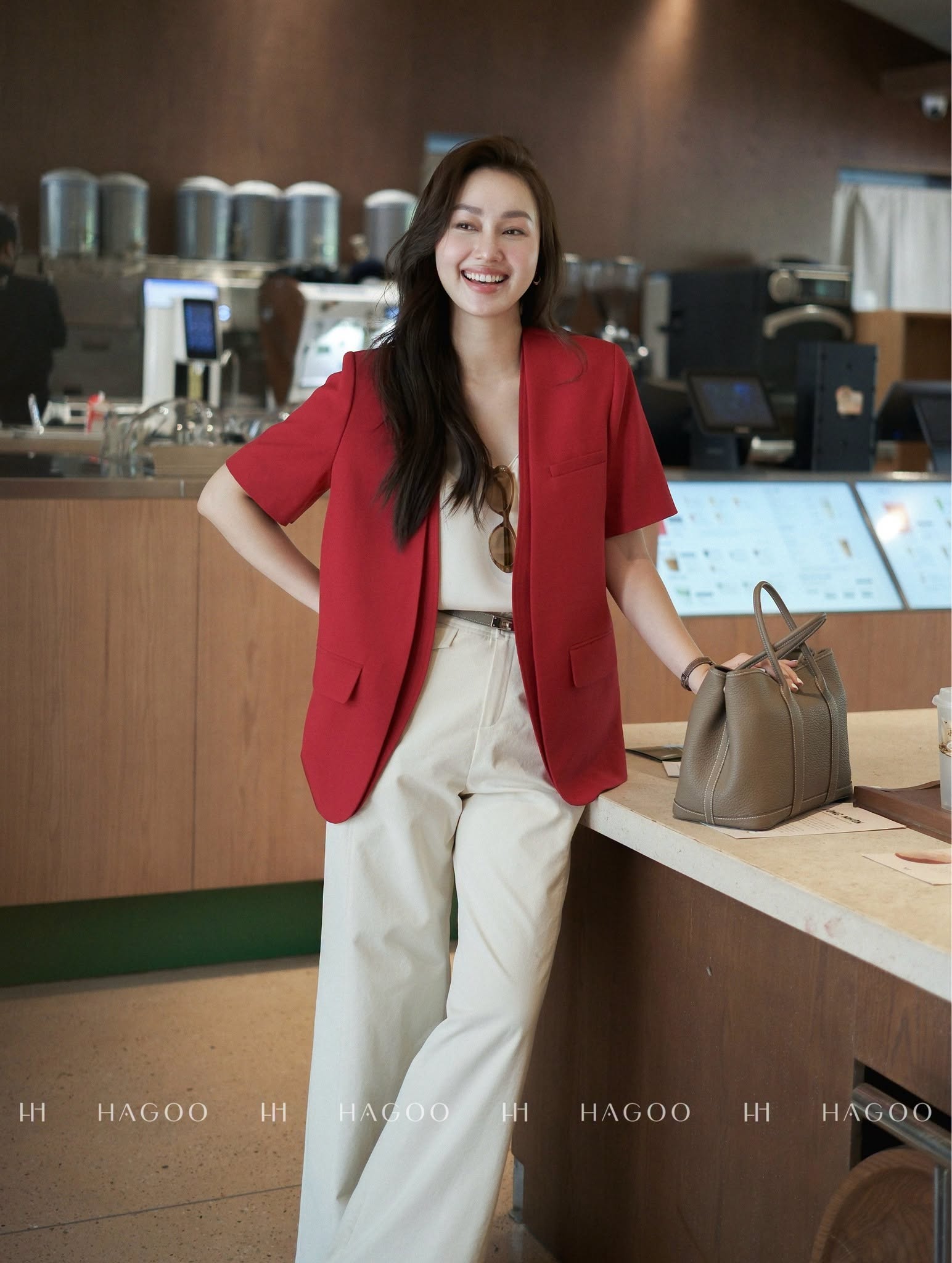 Áo Blazer suông 2 tà cộc tay_thumbnail_16