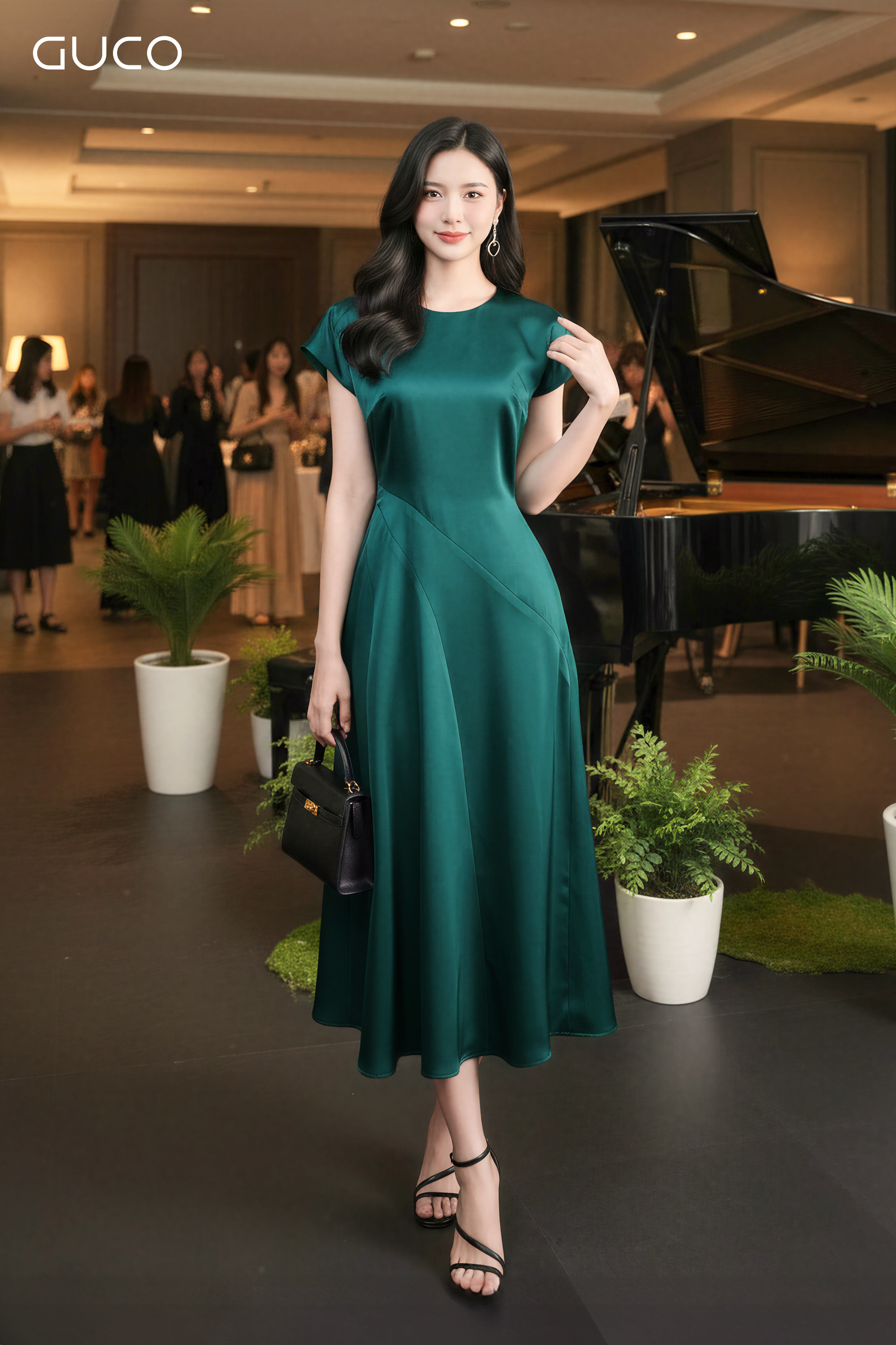 GUCO Đầm Xòe Sapphire Xanh Cổ Vịt
