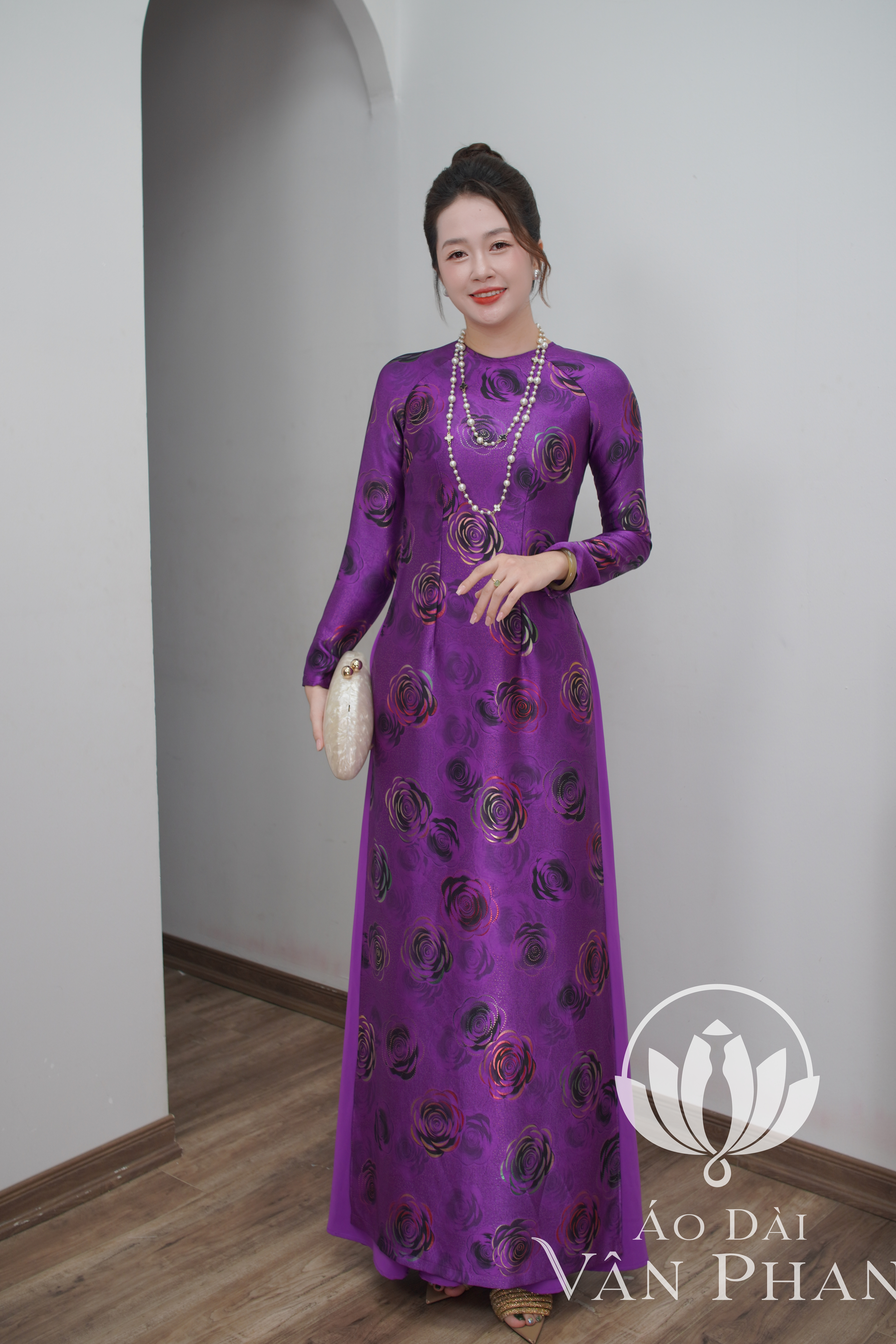 A3333 áo dài cổ khít tay dài lụa dubai titan tím hoa hồng_thumbnail_1