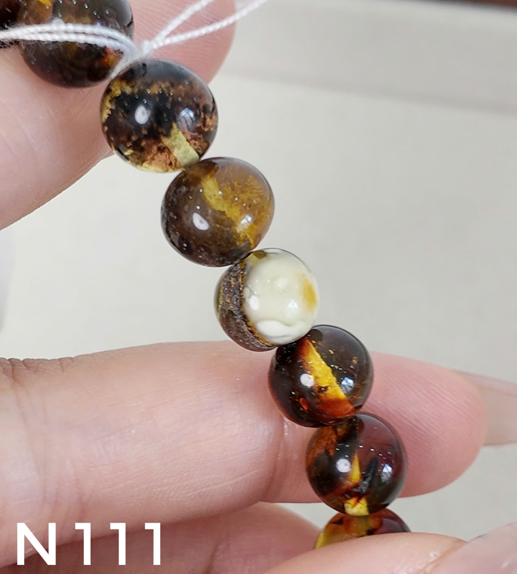 Vòng Tay Hổ Phách Rêu Đầm Lầy– N111