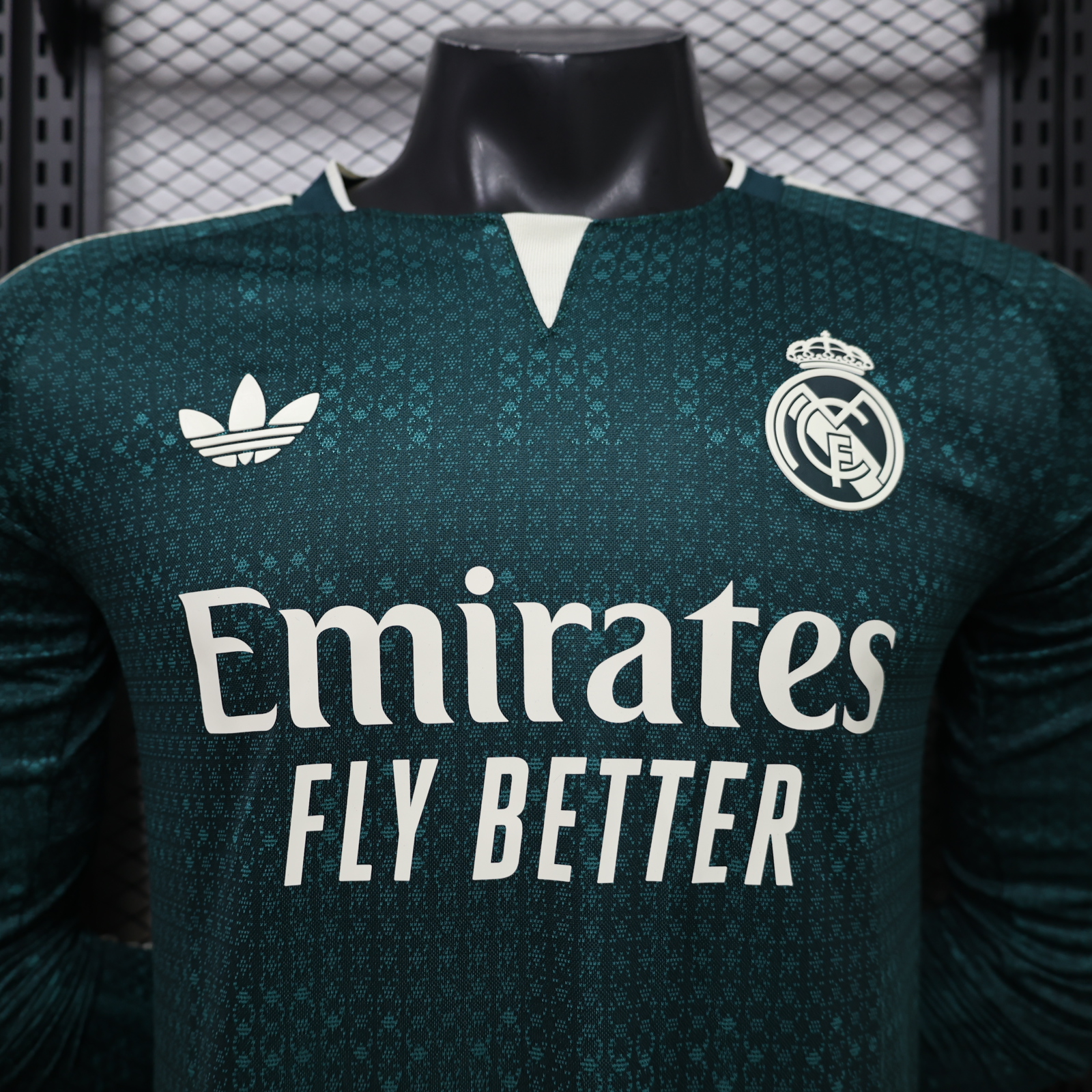 Real Madrid sân khách player dài tay 26-27