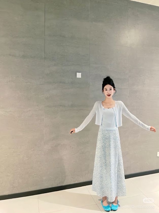 Lucas - Set áo 2 dây thun viền ren + áo cardigan viền ren + chân váy xòe hoa dáng dài_thumbnail_1