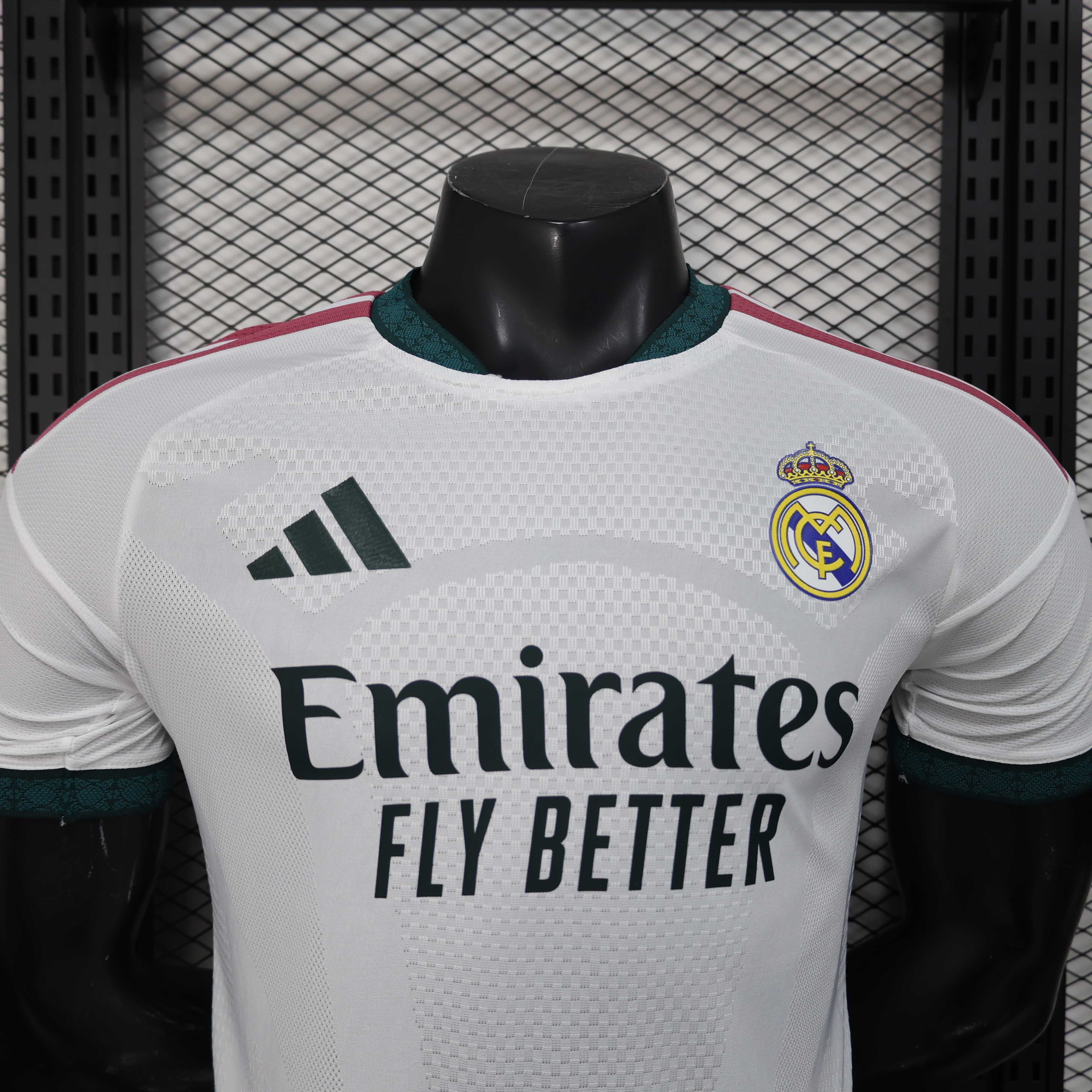 Real Madrid sân nhà bản player 26-27