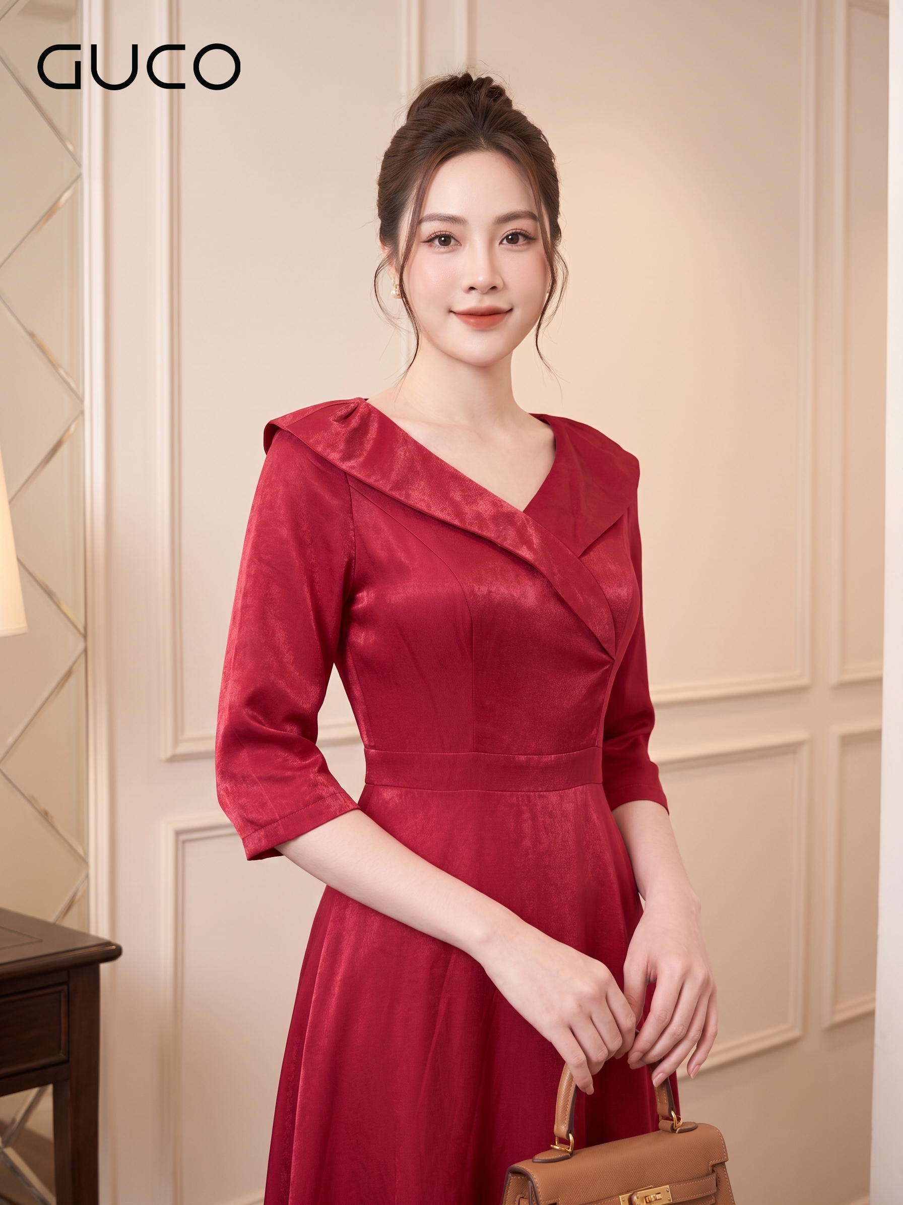 Đầm Xòe Đỏ Cổ Vest Cách Điệu Tay Lỡ_thumbnail_2