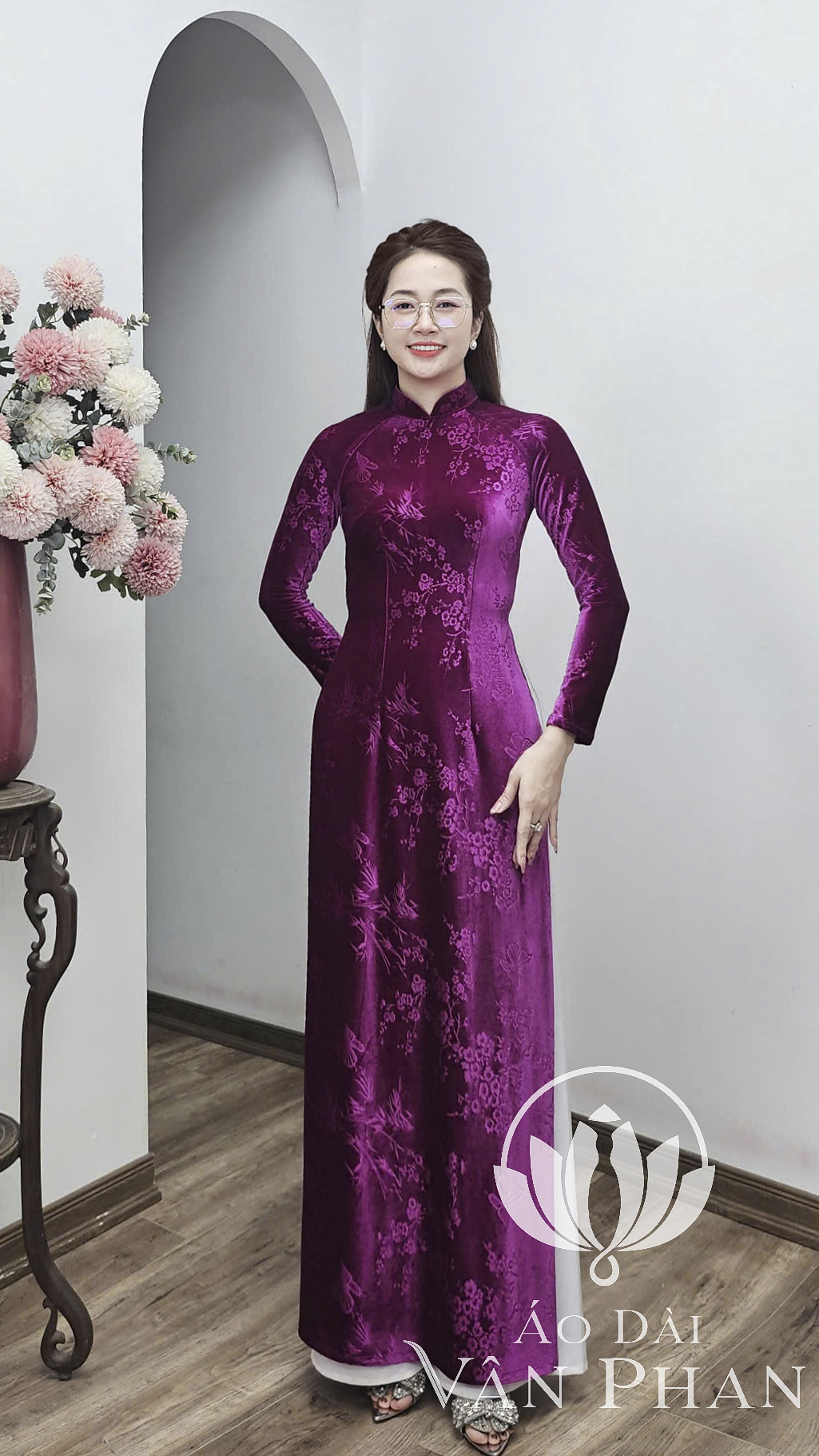 Nhung 92CC áo dài cổ 3p tay dài nhung tím Cẩm lá trúc