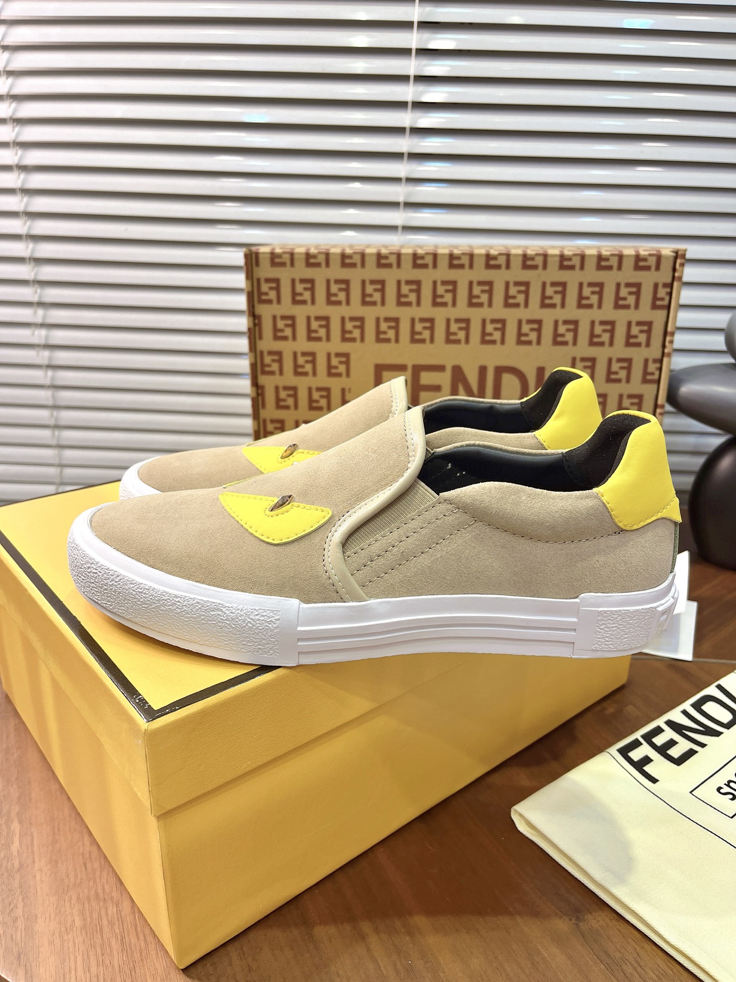 Giày Slipon Fendi_thumbnail_8