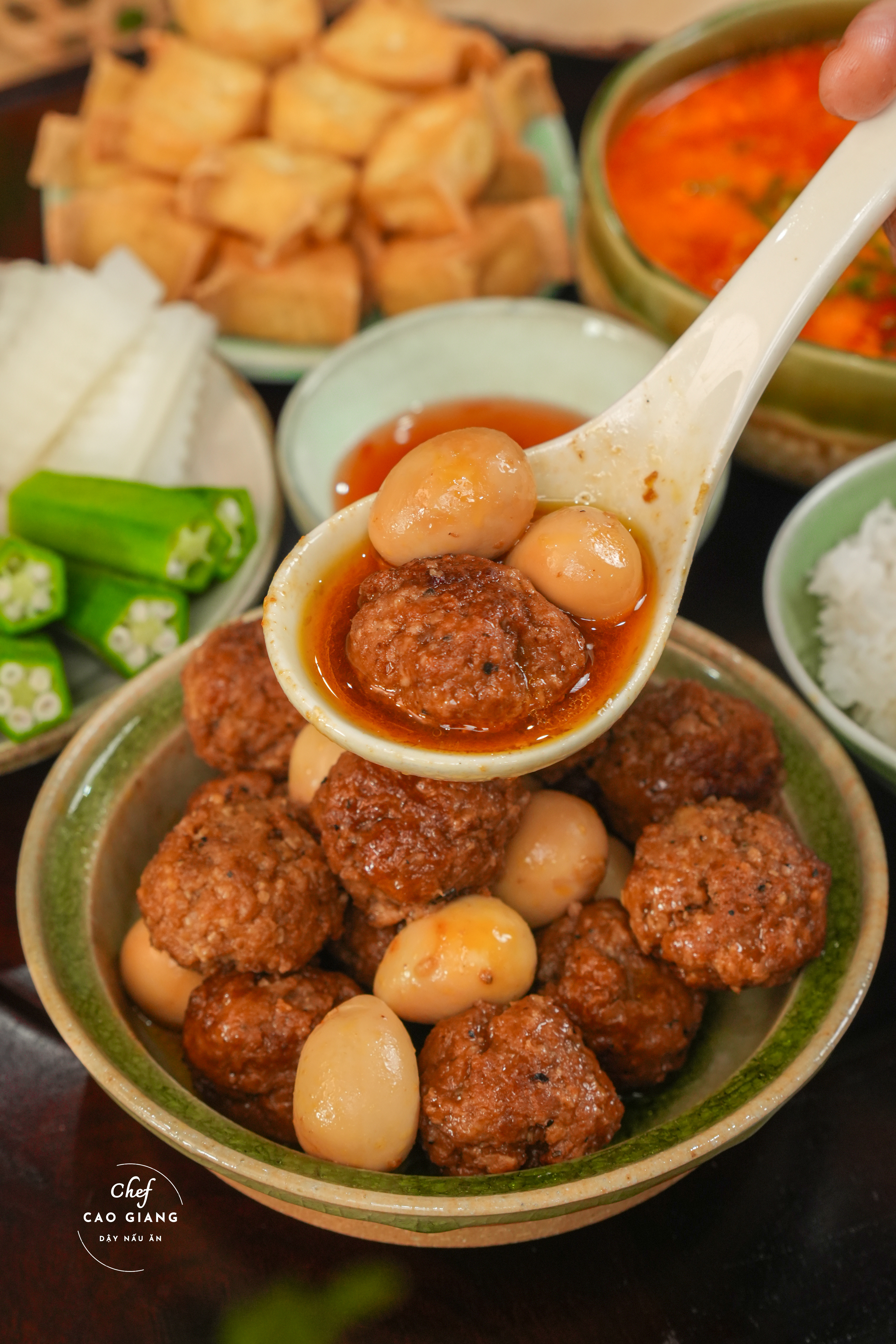 Lớp Thịt Viên Kho Trứng Cút