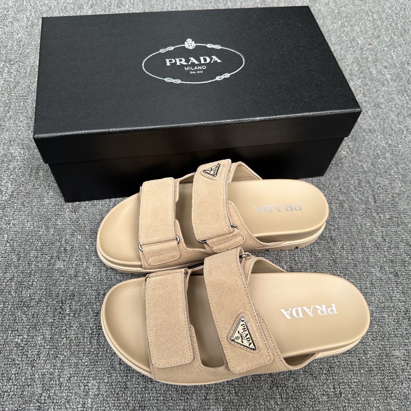 Dép PRADA