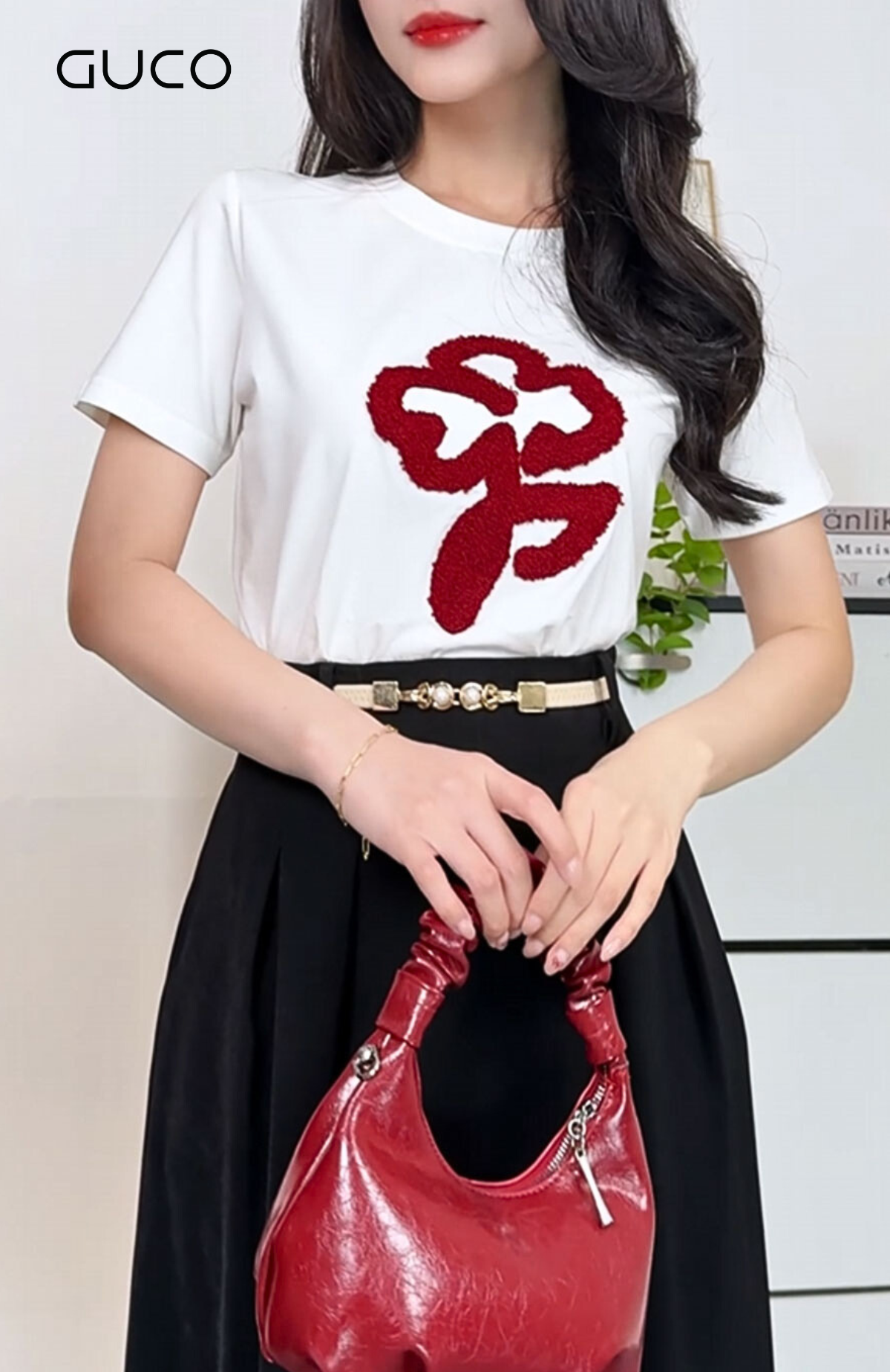 ÁO THUN TAY NGẮN HOA THÊU - TRẮNG