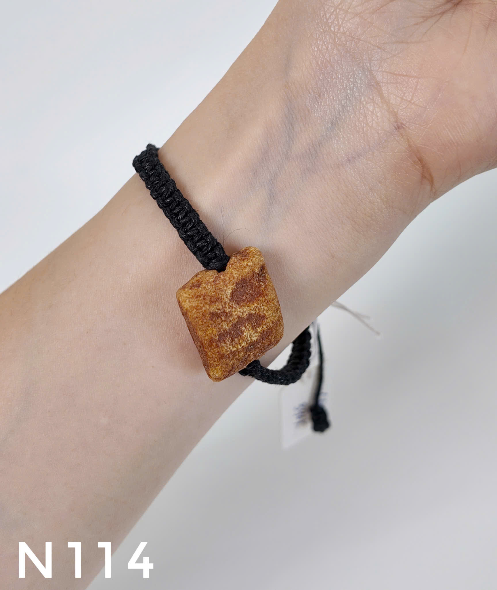Lắc Tay Dây Dù Hổ Phách Giọt Thô – N114_thumbnail_4