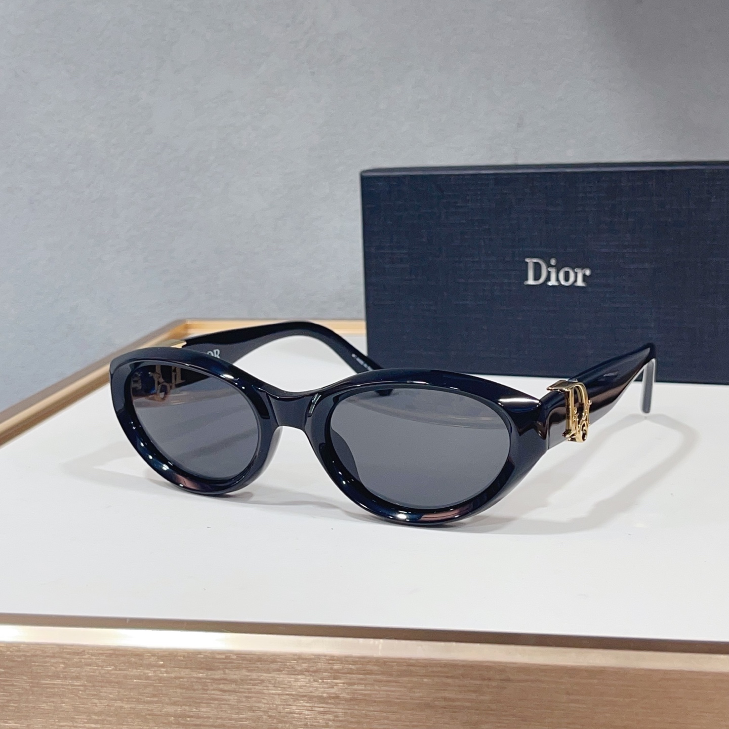 Kính dior