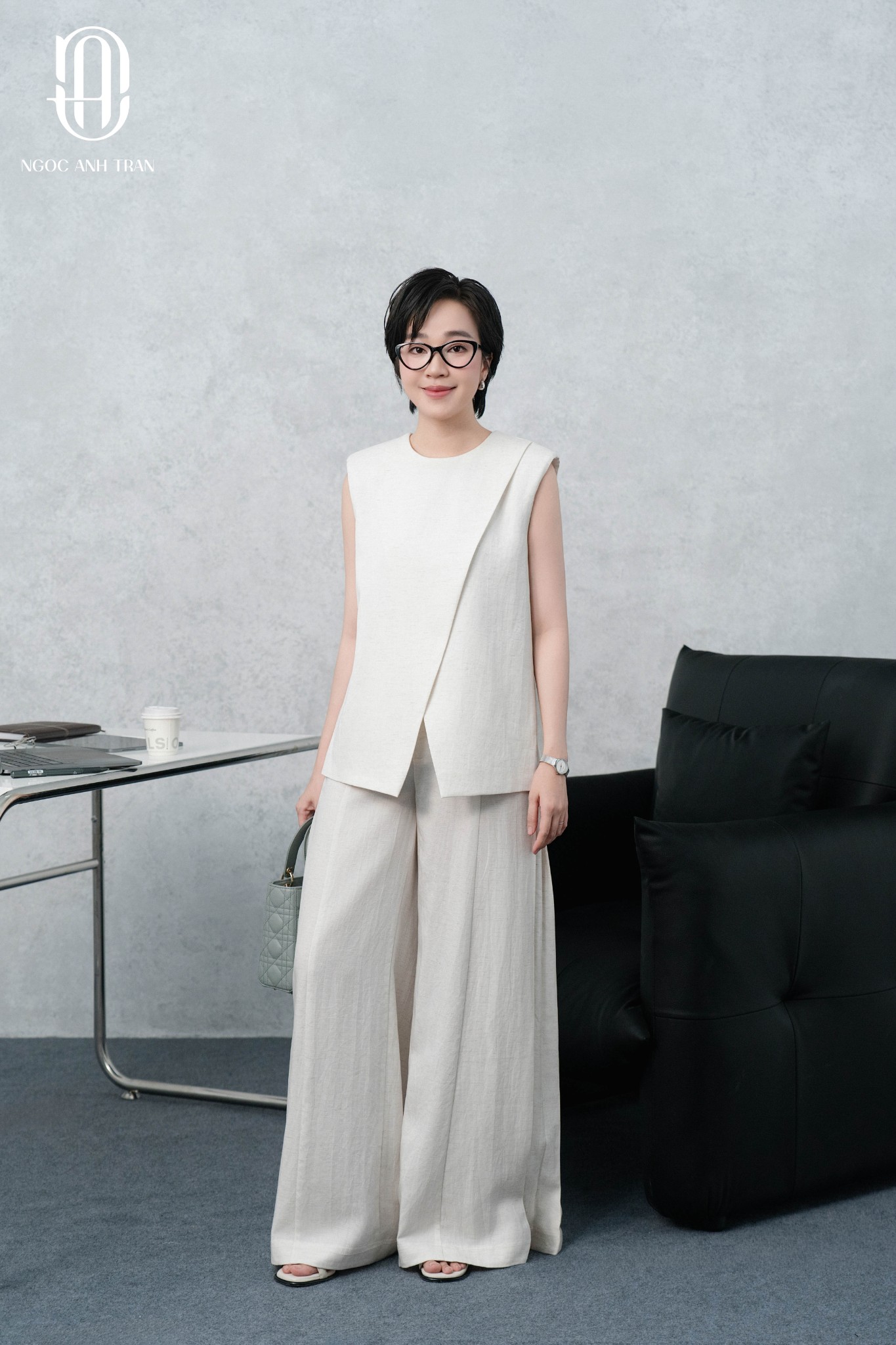 A290 - Áo linen chờm vai cổ tròn