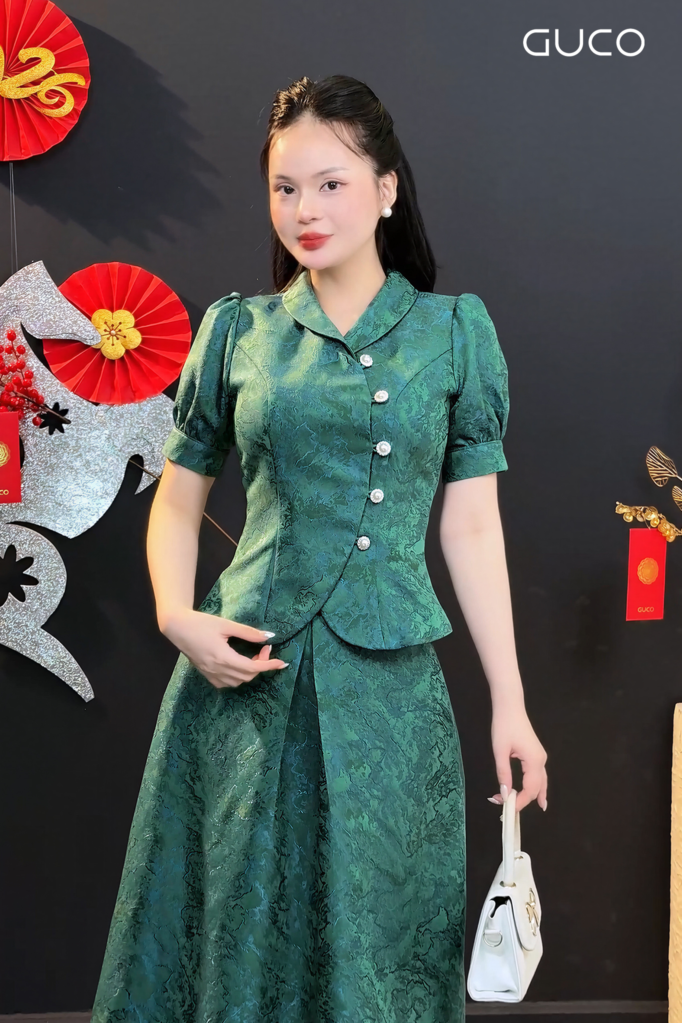 ÁO GẤM TAFFTA CỔ SAM CÀI NÚT - XANH_thumbnail_1