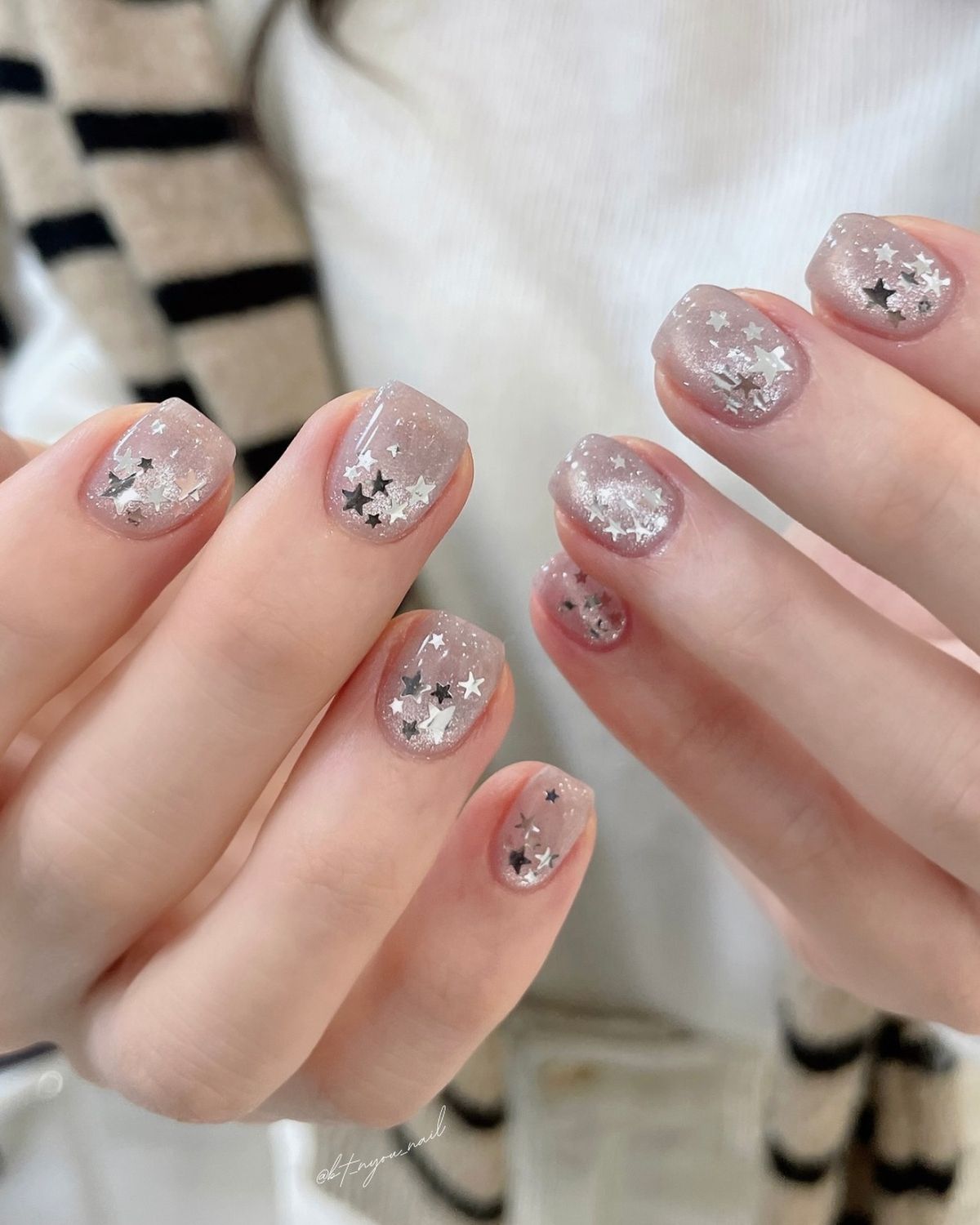Xu hướng nail hiện nay không còn là càng nhiều càng đẹp