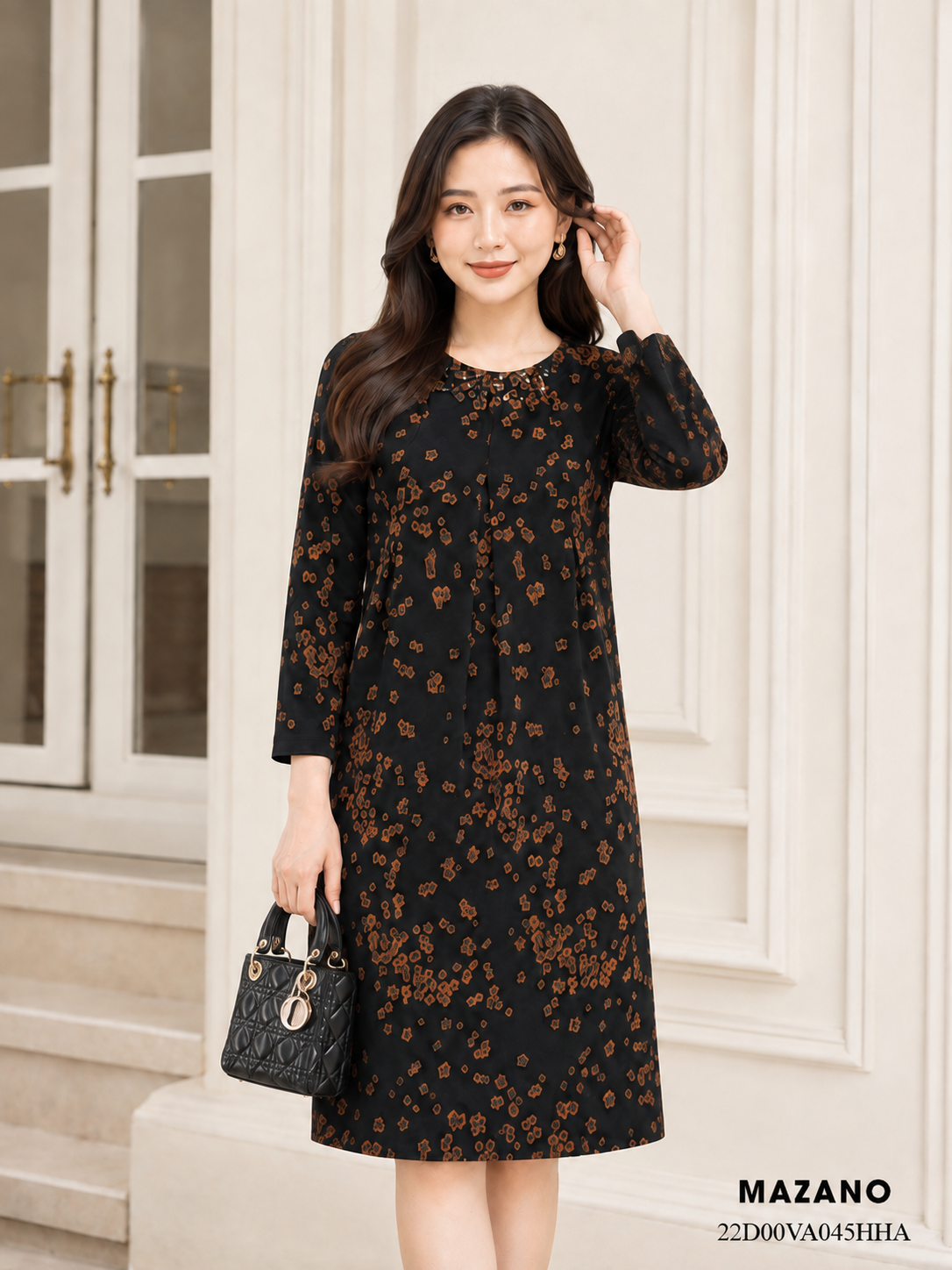 Đầm len họa tiết suông xếp ly cổ