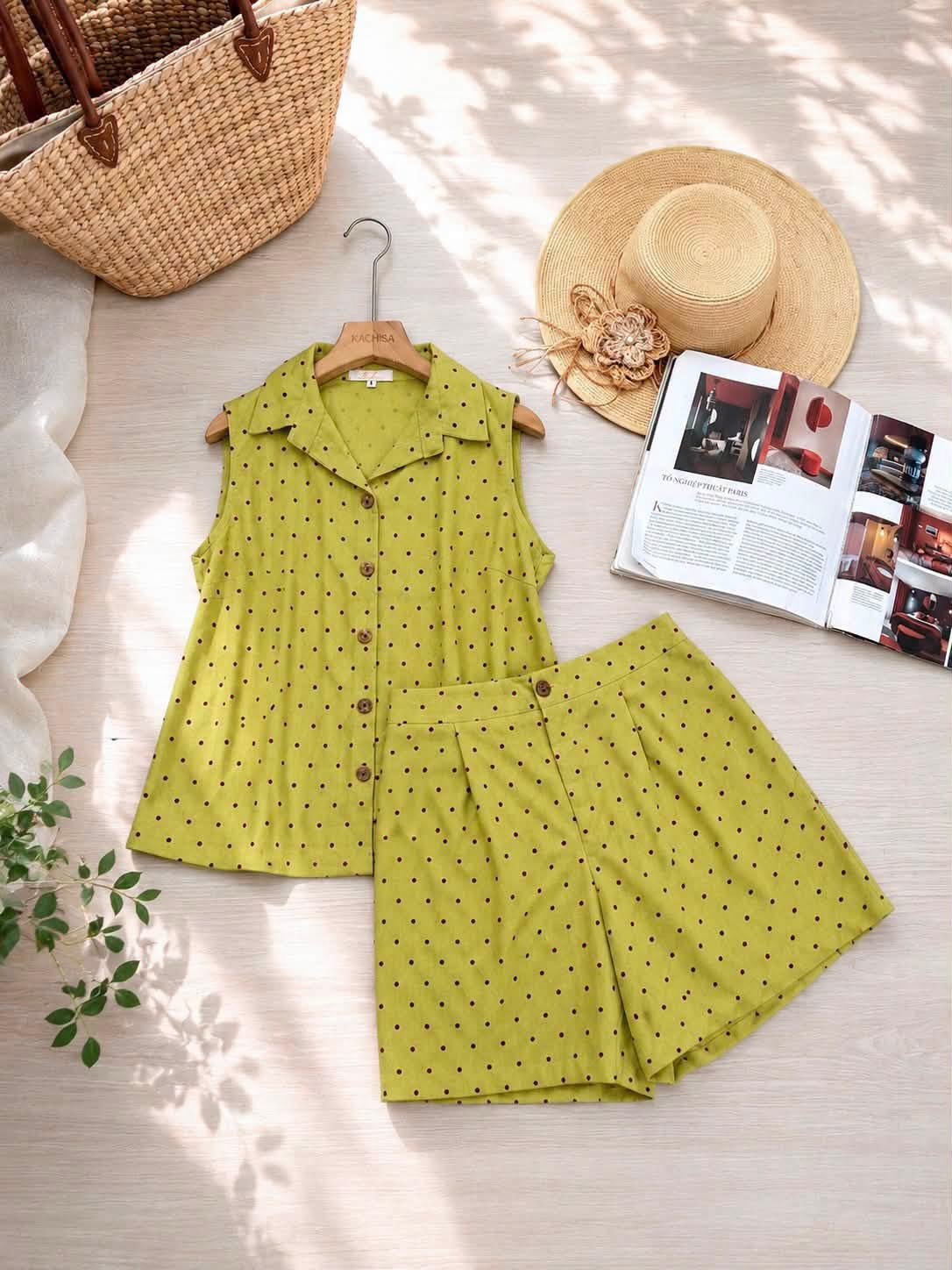 Bộ linen đùi chấm bi áo sơ mi sát nách_thumbnail_3