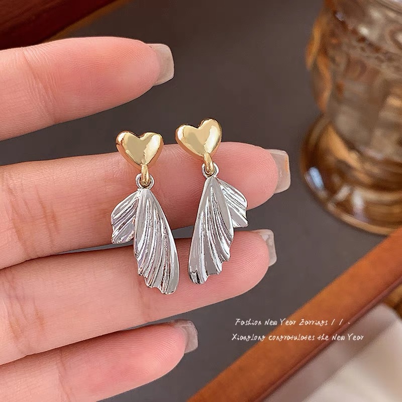 Bông tai đuôi cá tình yêu tương phản vàng bạc s925 bạc kim thiết kế thích hợp khuyên tai khí chất retro trang sức tai cao cấp Màu sắc: Bông tai đuôi cá tình yêu tương phản vàng và bạc