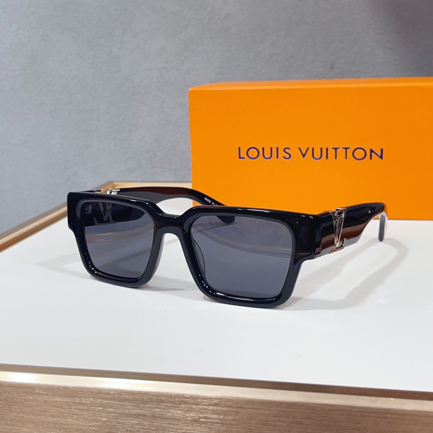 Kính LV_thumbnail_5