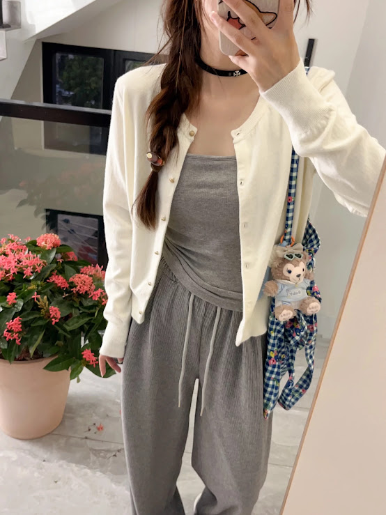Lucas - Áo len cardigan cổ tròn cài cúc basic_thumbnail_3