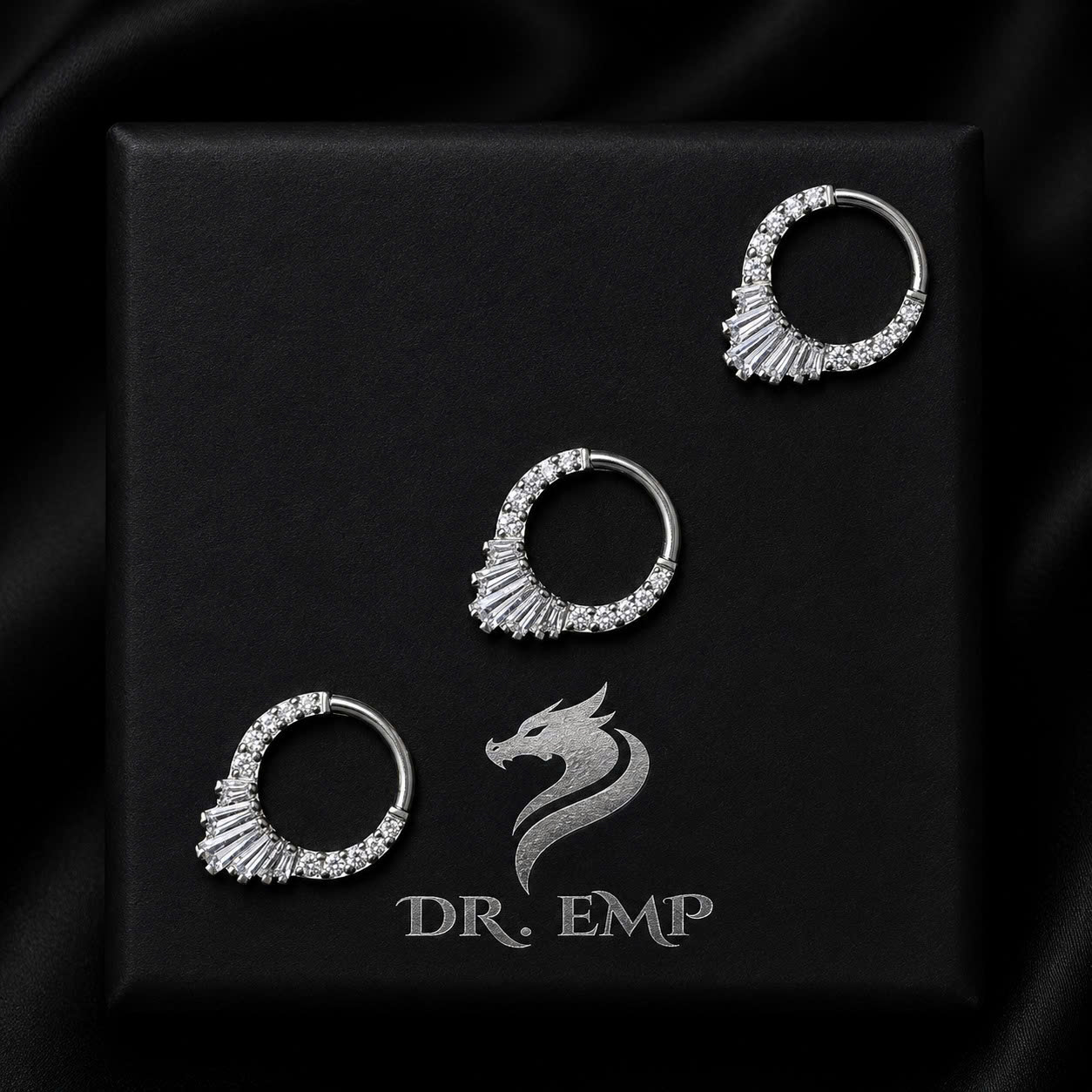 Daith titan đá vòm nhọn trắng 8mm.