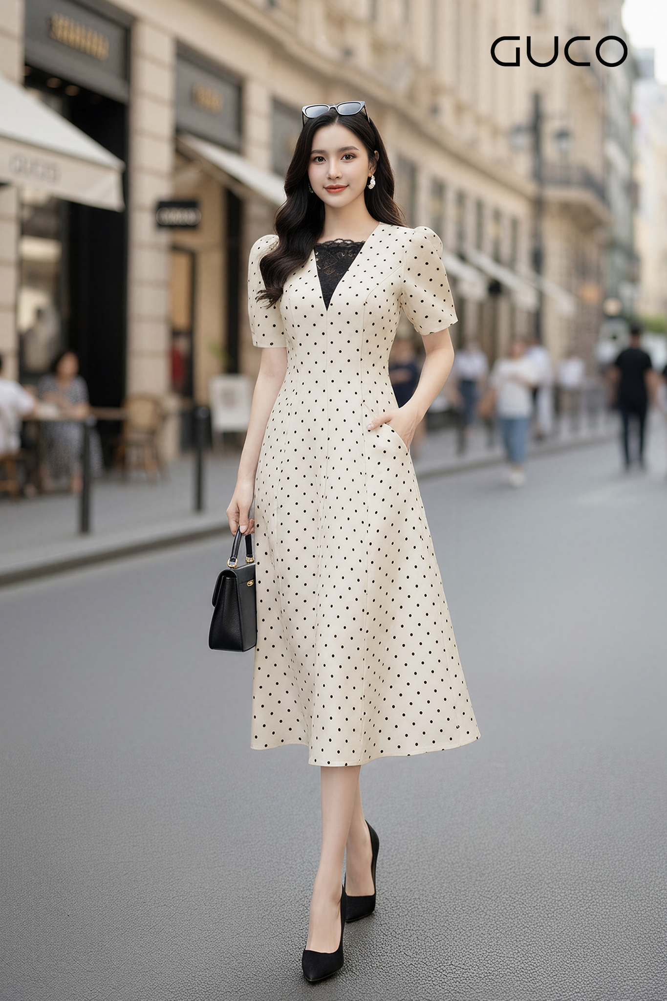 GUCO Đầm Chấm Bi Kem Phối Ren Thanh Nhã