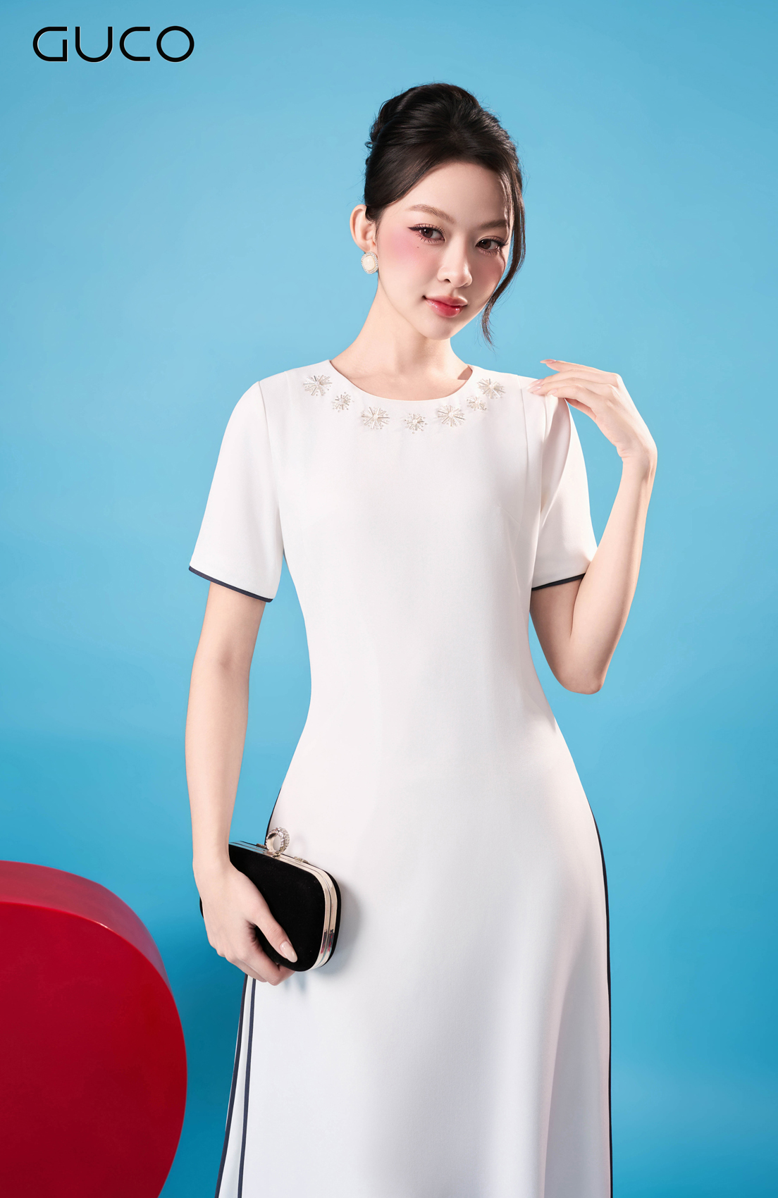 Đầm Suông Trắng Đính Đá_thumbnail_4